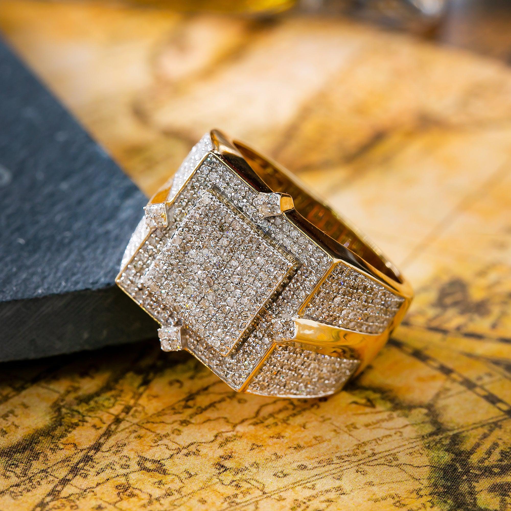 14K YELLOW GOLD MEN'S RING WITH 2.33 CT DIAMONDS