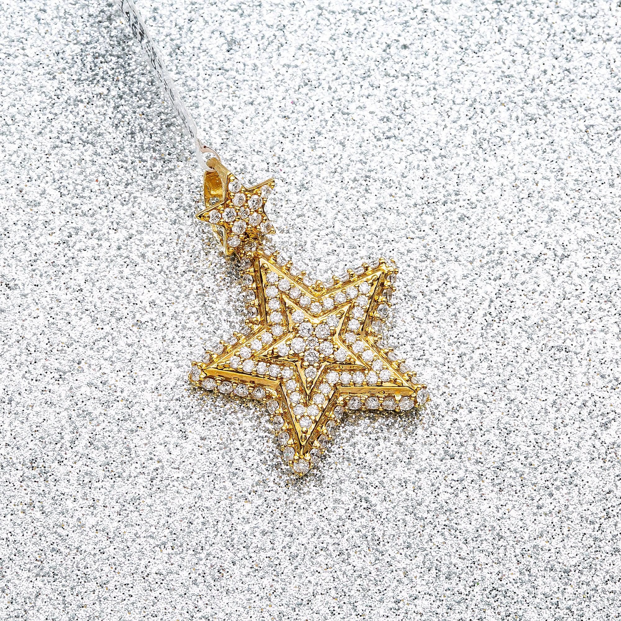 Unisex 14K Yellow Gold Star Pendant 1.72 CT Diamonds