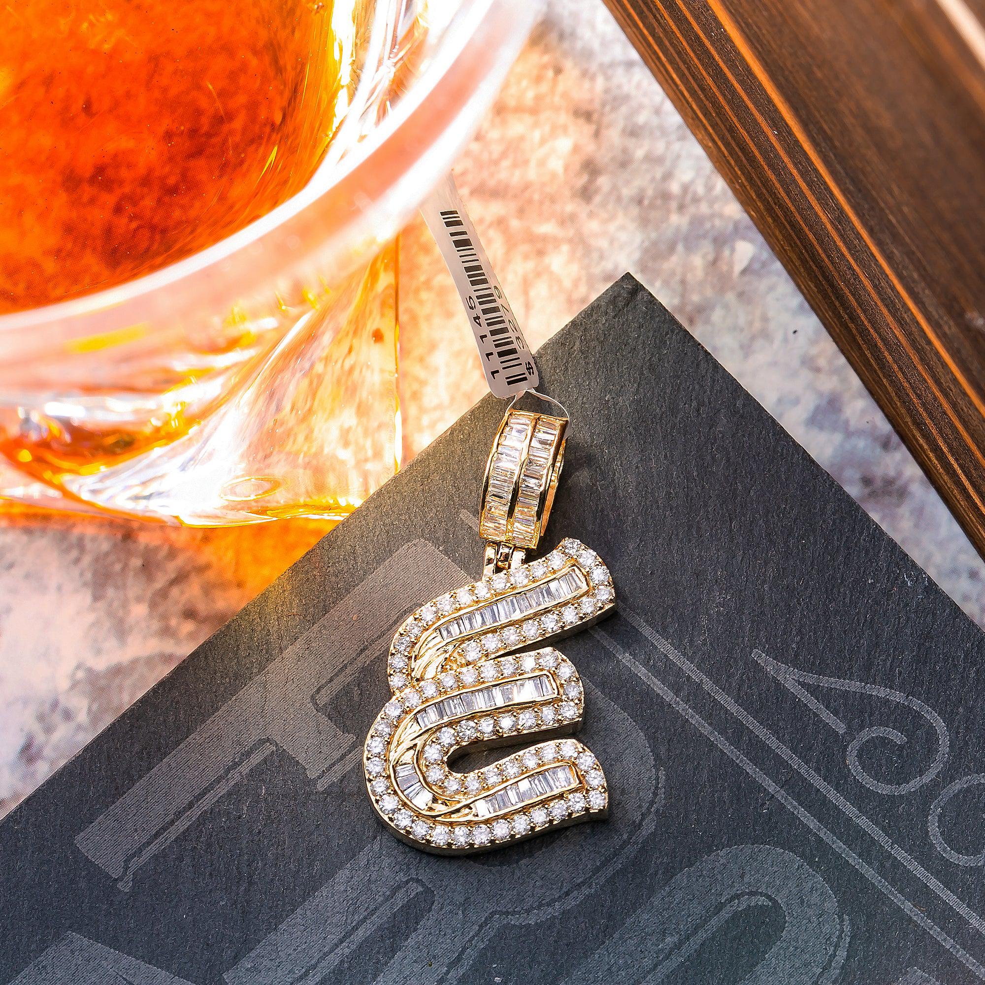 14K YELLOW GOLD UNISEX LETTER E WITH 2.01 CT DIAMONDS