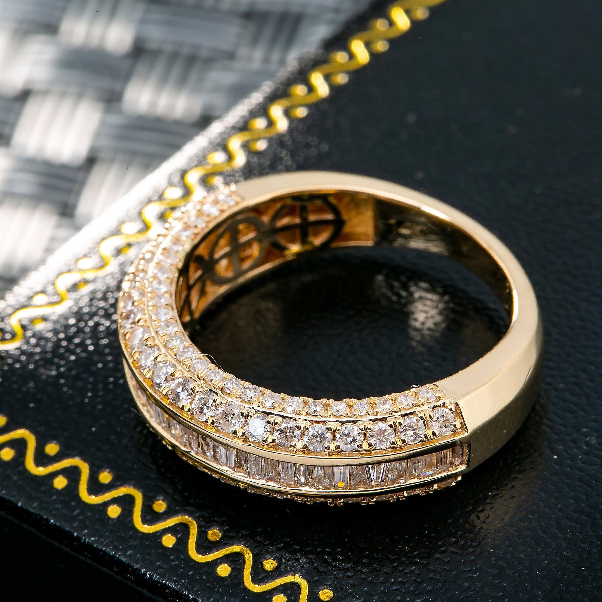14K YELLOW GOLD MEN'S RING WITH 1.88 CT BAGUETTE DIAMONDS