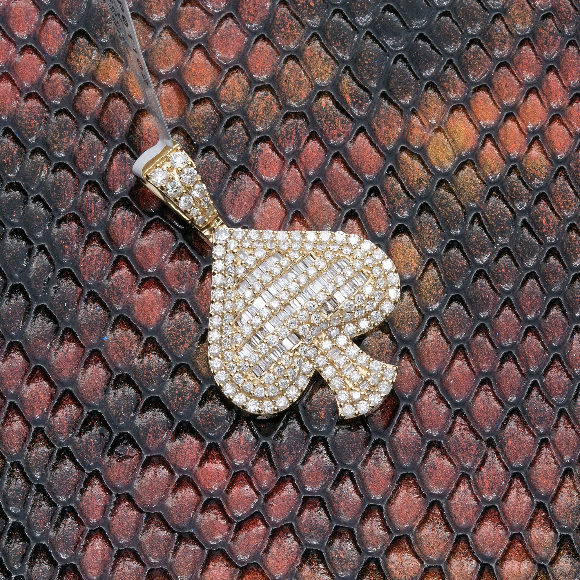 14K GOLD ROUND AND BAGUETTE DIAMONDS SPADE PENDANT 1.56 CT