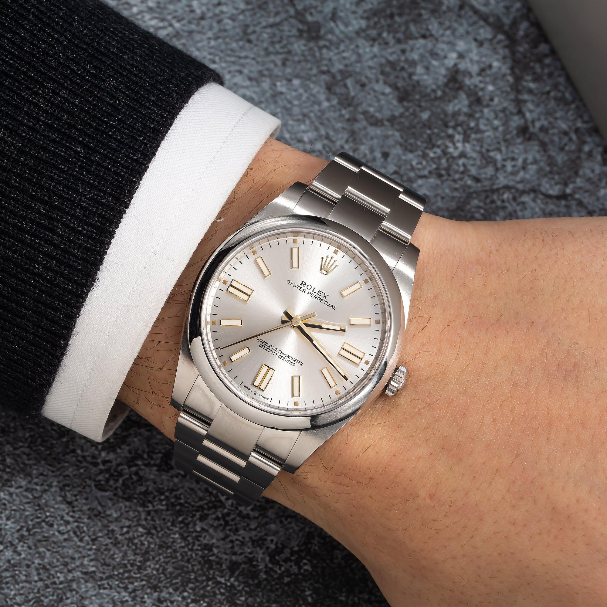 Rolex Oyster Perpetual 41MM 124300 Silver Dial Smooth Bezel Stainless Steel Oyster Bracelet