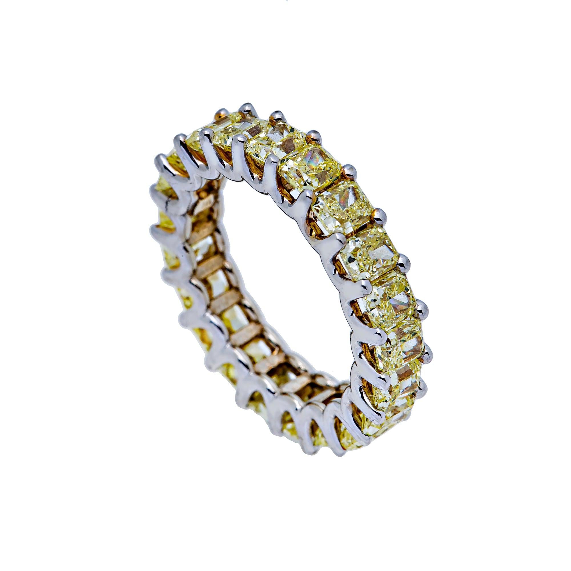 14K WHITE GOLD MEN'S RING WITH 6.03 CT  DIAMONDS