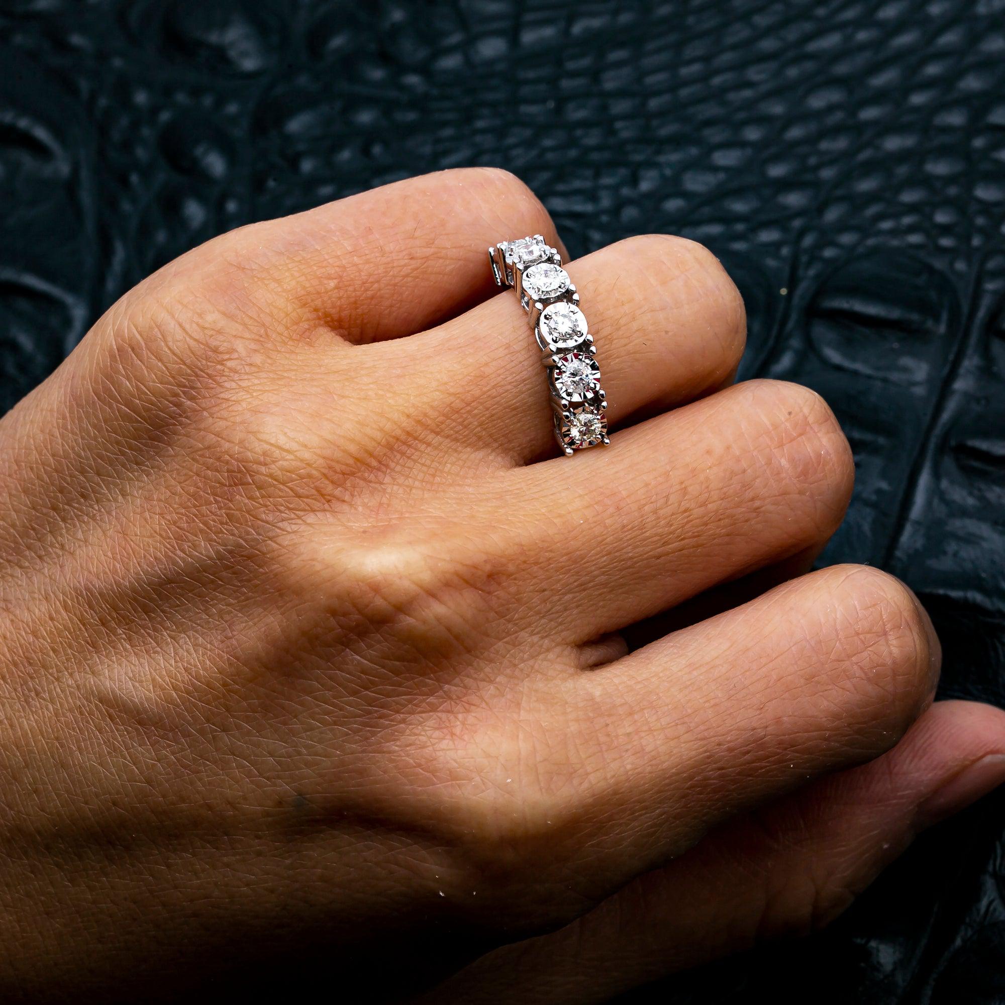 14K WHITE GOLD MEN'S RING WITH 0.55 CT  DIAMONDS