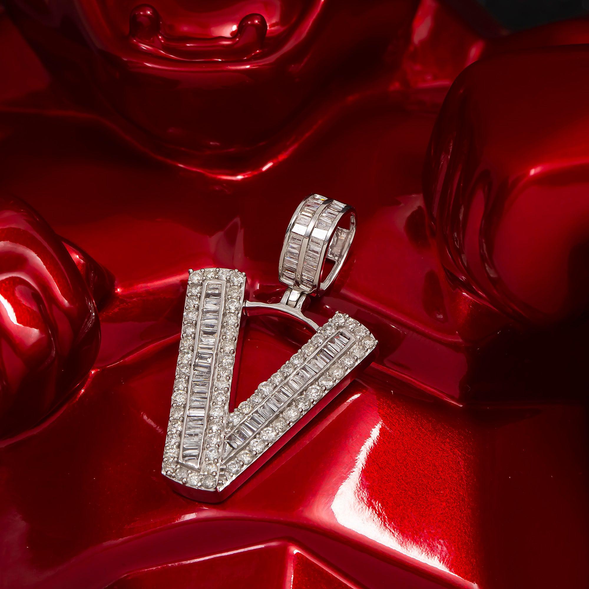 14K GOLD DIAMOND INITIAL V PENDANT 1.94 CT