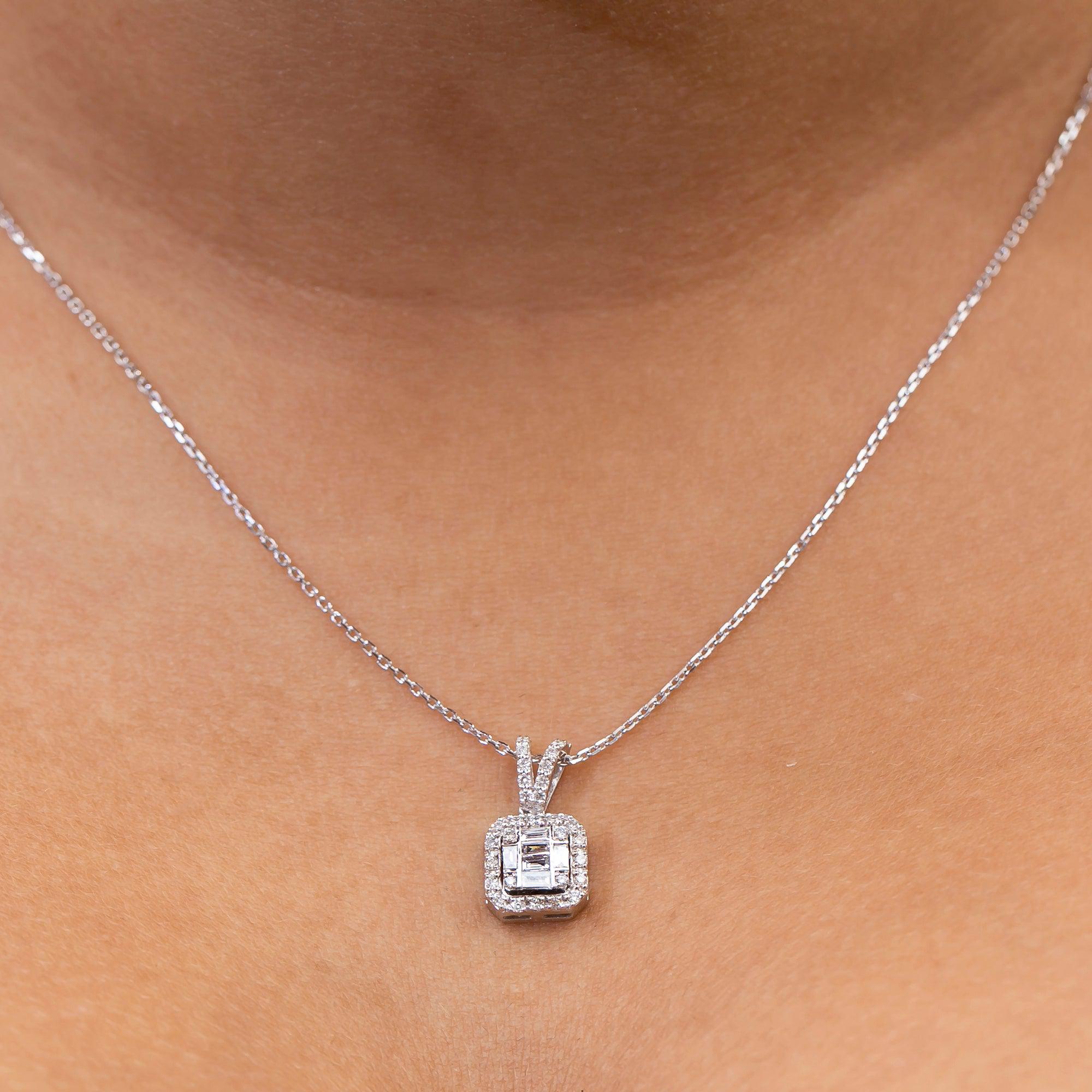 18K White Gold 0.30 CT Diamond Necklace