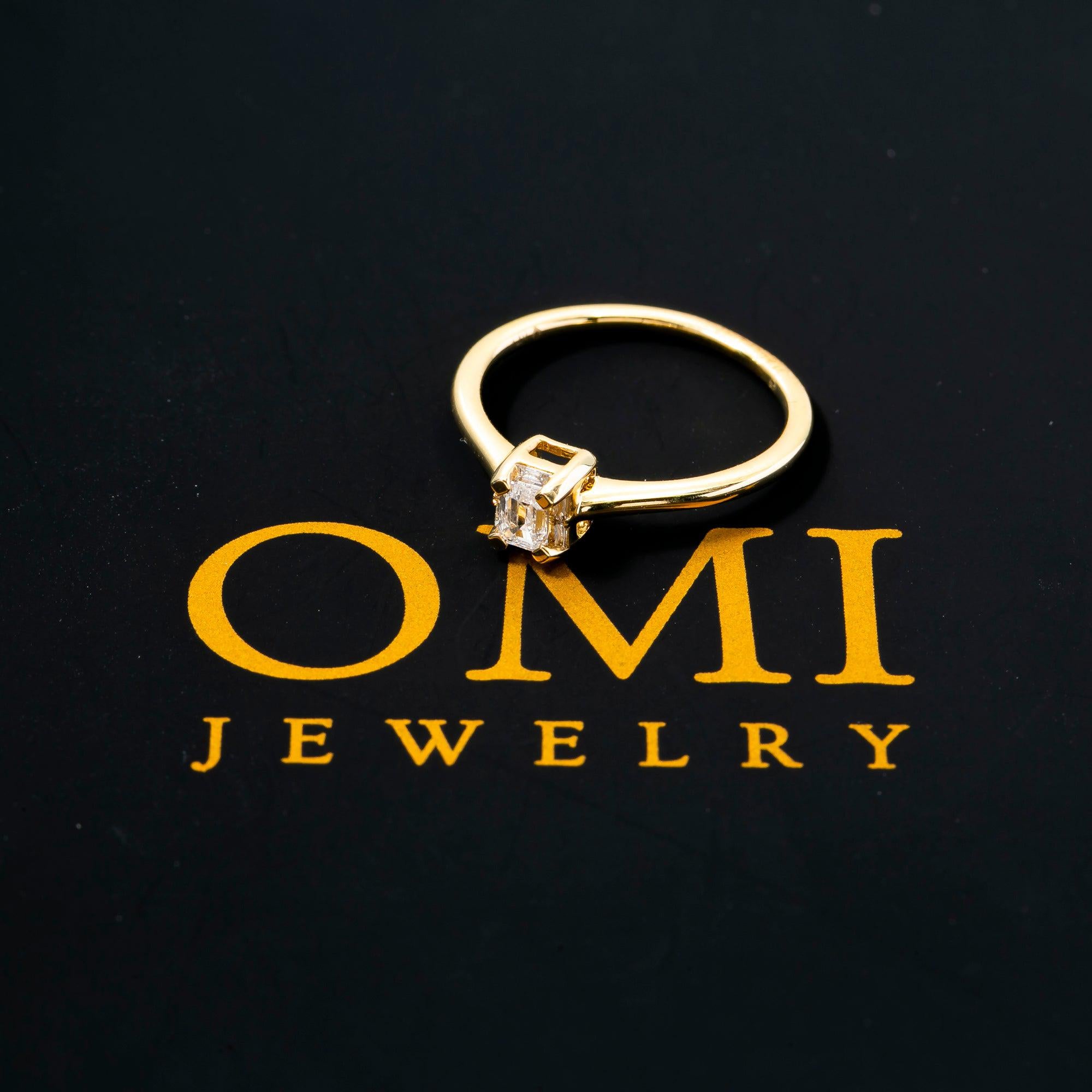 14K YELLOW GOLD LADIES EMERALD ENGAGEMENT RING WITH 0.63 CTW DIAMOND