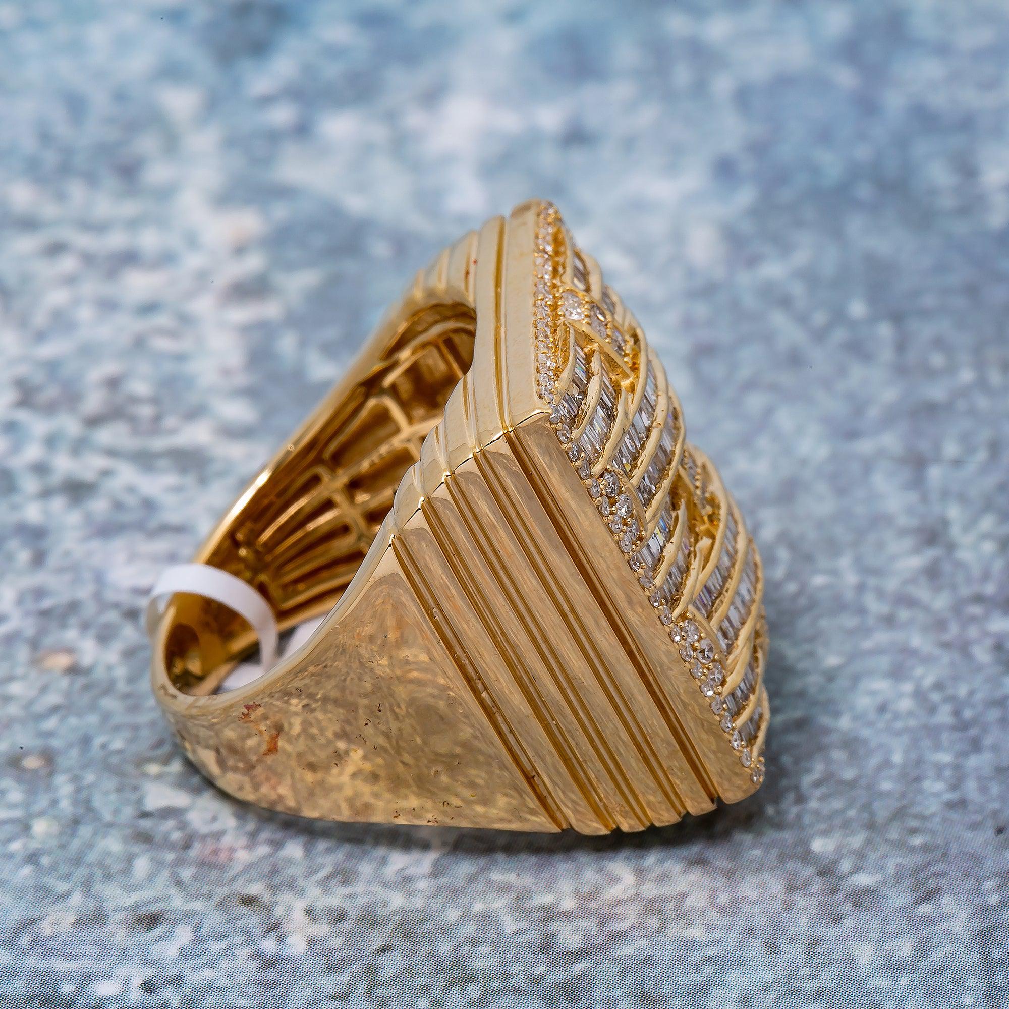 14K YELLOW GOLD MEN'S RING WITH 2 CT BAGUETTE & ROUND DIAMONDS