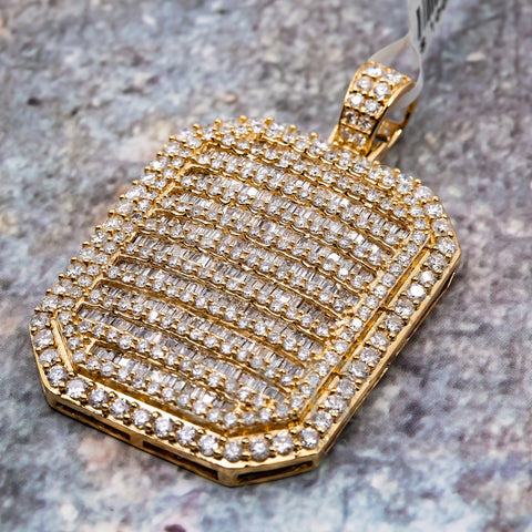 14K YELLOW GOLD MEN'S PENDANT WITH 5.95 CT BAGUEETE AND ROUND DIAMONDS