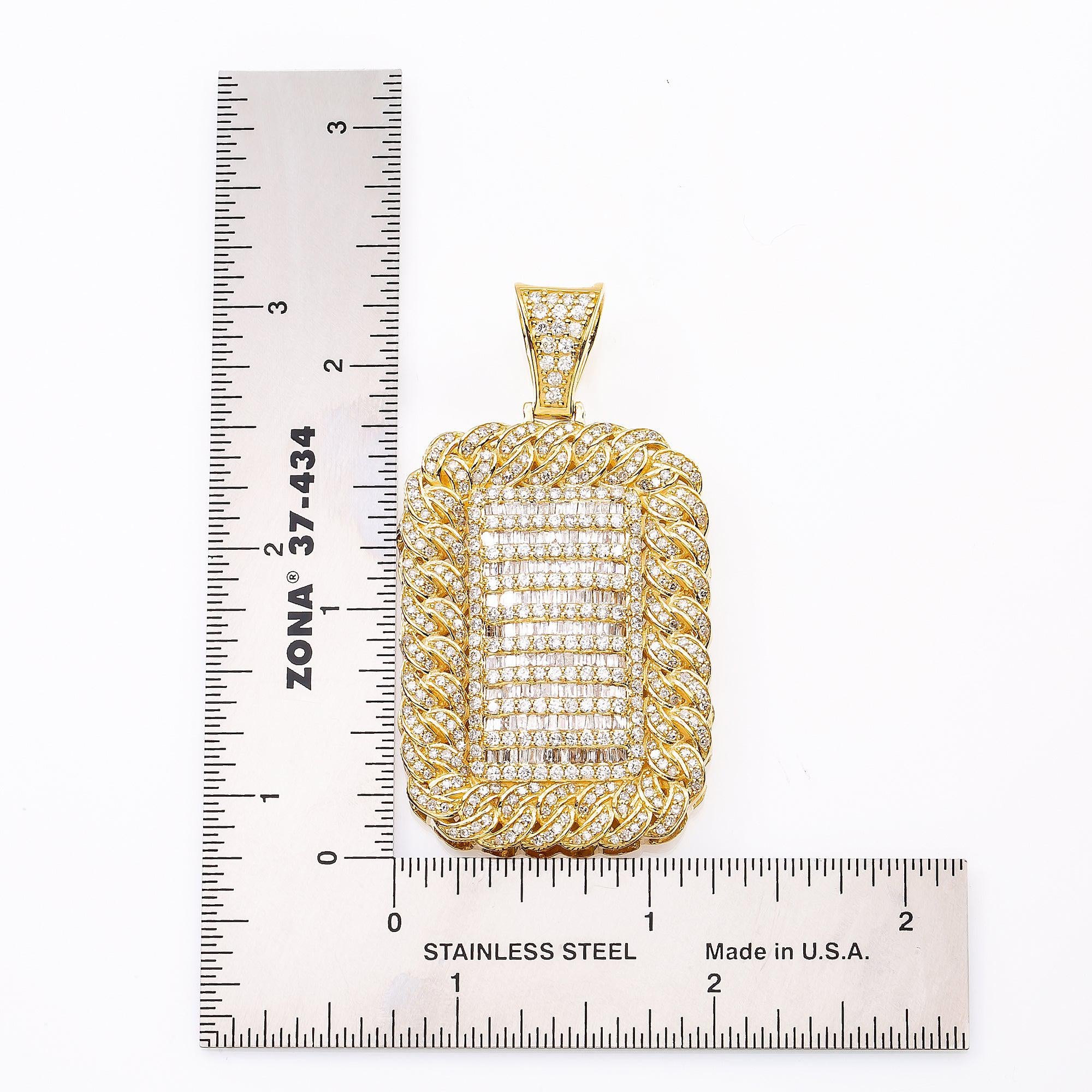14K YELLOW GOLD MEN'S PENDANT WITH 4.22 CT BAGUTTE AND ROUND DIAMONDS