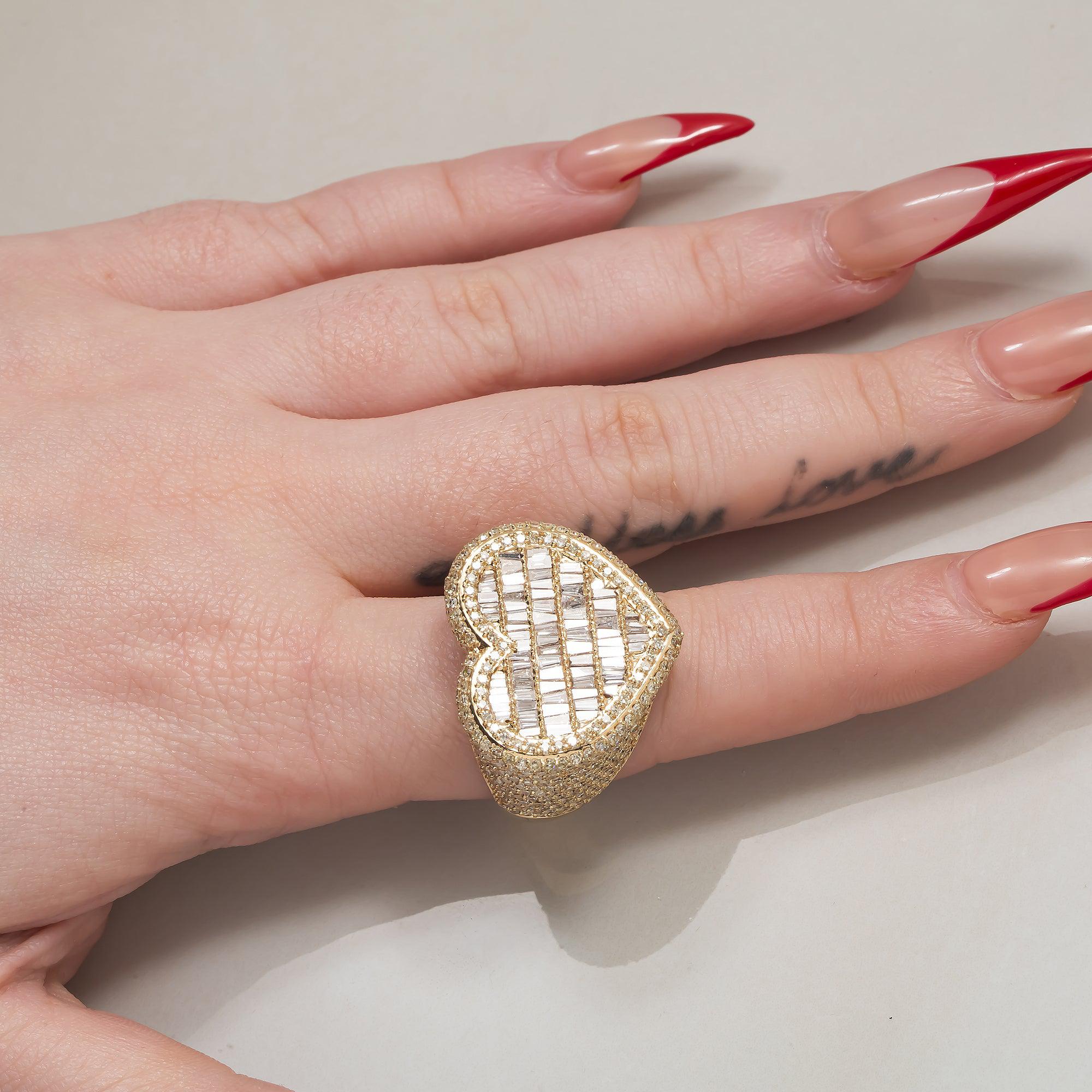 14K GOLD BAGUETTE DIAMOND HEART RING
