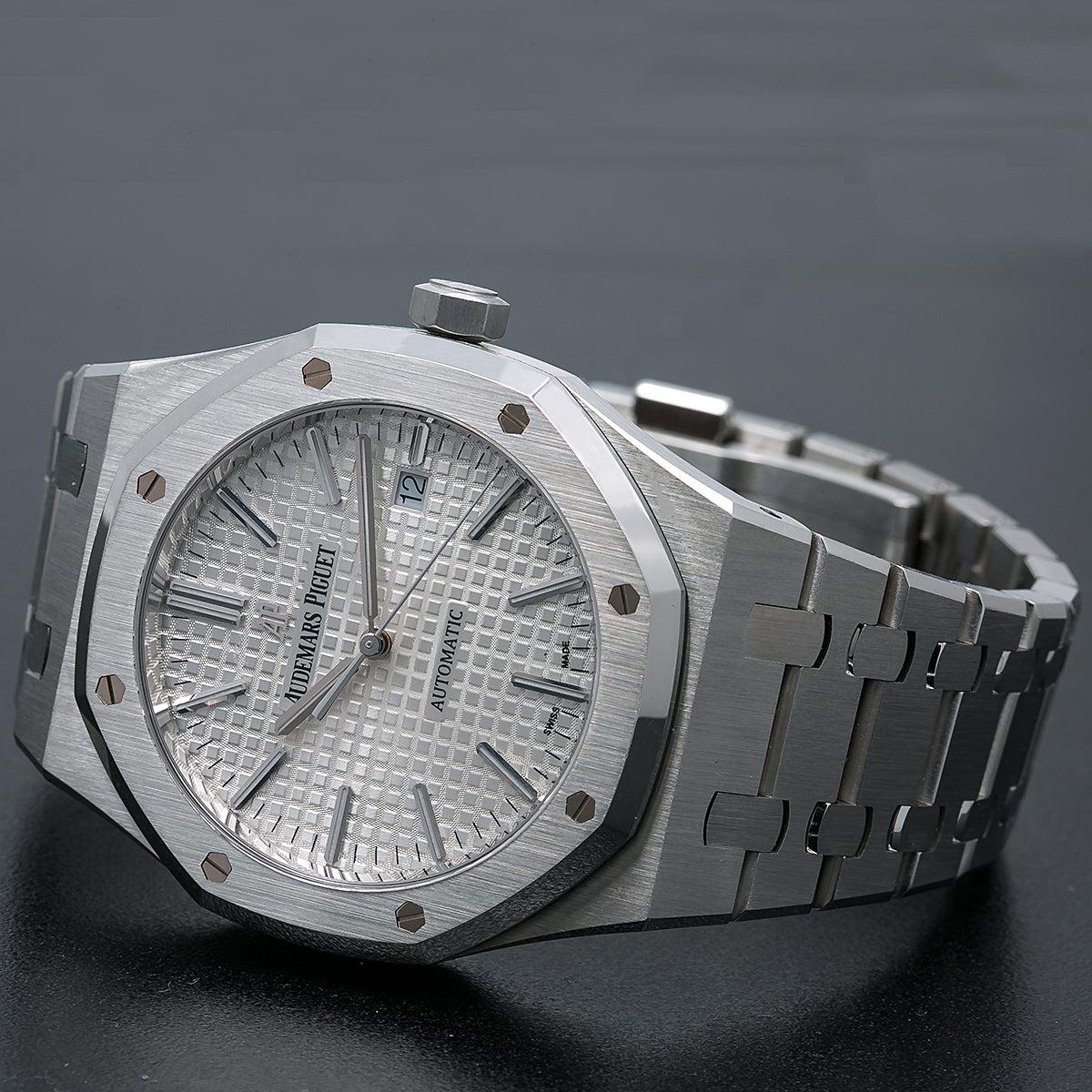 Audemars Piguet Royal Oak Selfwinding 41MM 15400ST.OO.1220ST.02 Silver Dial Stainless Steel Bezel Stainless Steel Bracelet