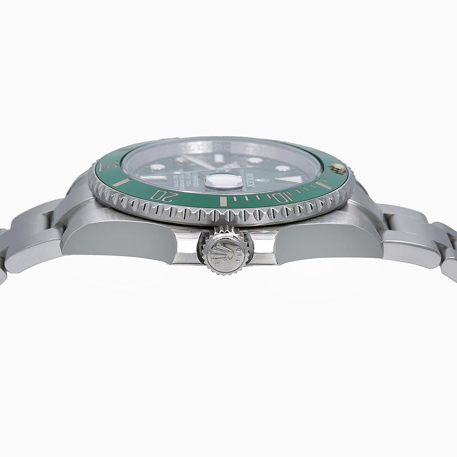 Rolex Submariner Date 40MM 116610LV Hulk Green Dial Green Ceramic Bezel Stainless Steel Oyster Bracelet