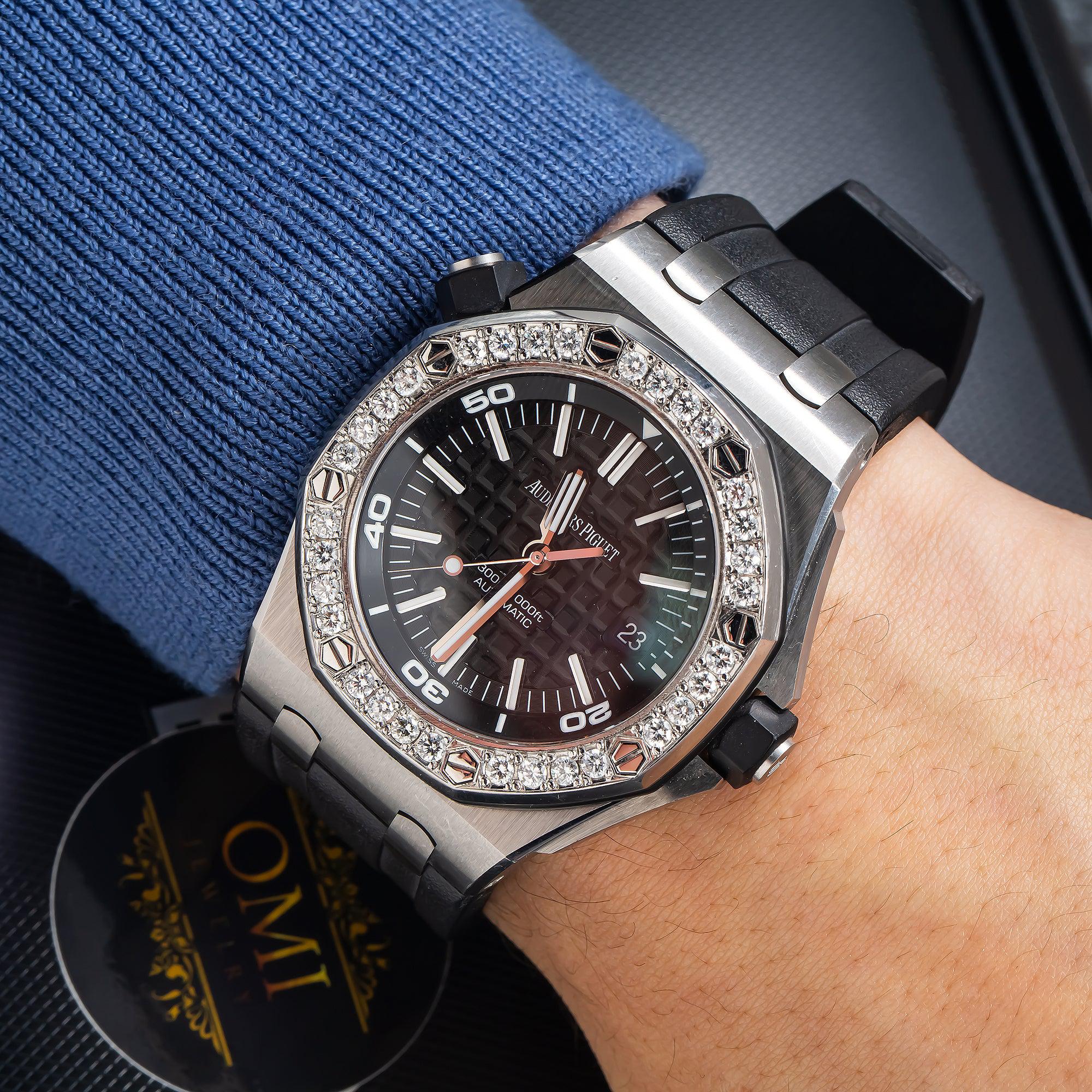 Audemars Piguet Royal Oak Offshore Chronograph 42MM 15703ST.OO.A002 Black Dial Diamond Bezel Black Rubber Band