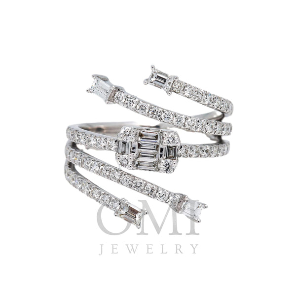 18K WHITE GOLD LADIES RING WITH 2.29 CT BAGUETTE AND ROUND DIAMONDS