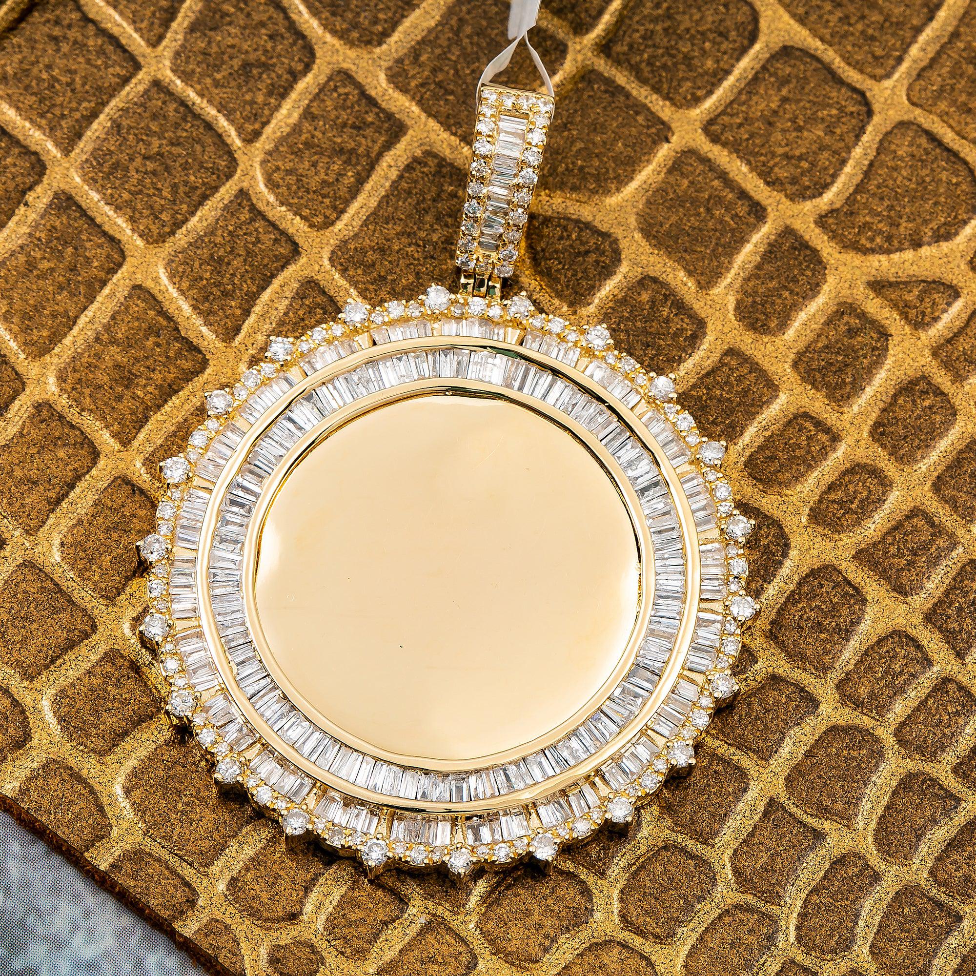 14K YELLOW GOLD BAGUETTE AND ROUND DIAMOND PICTURE PENDANT 2.65 CT