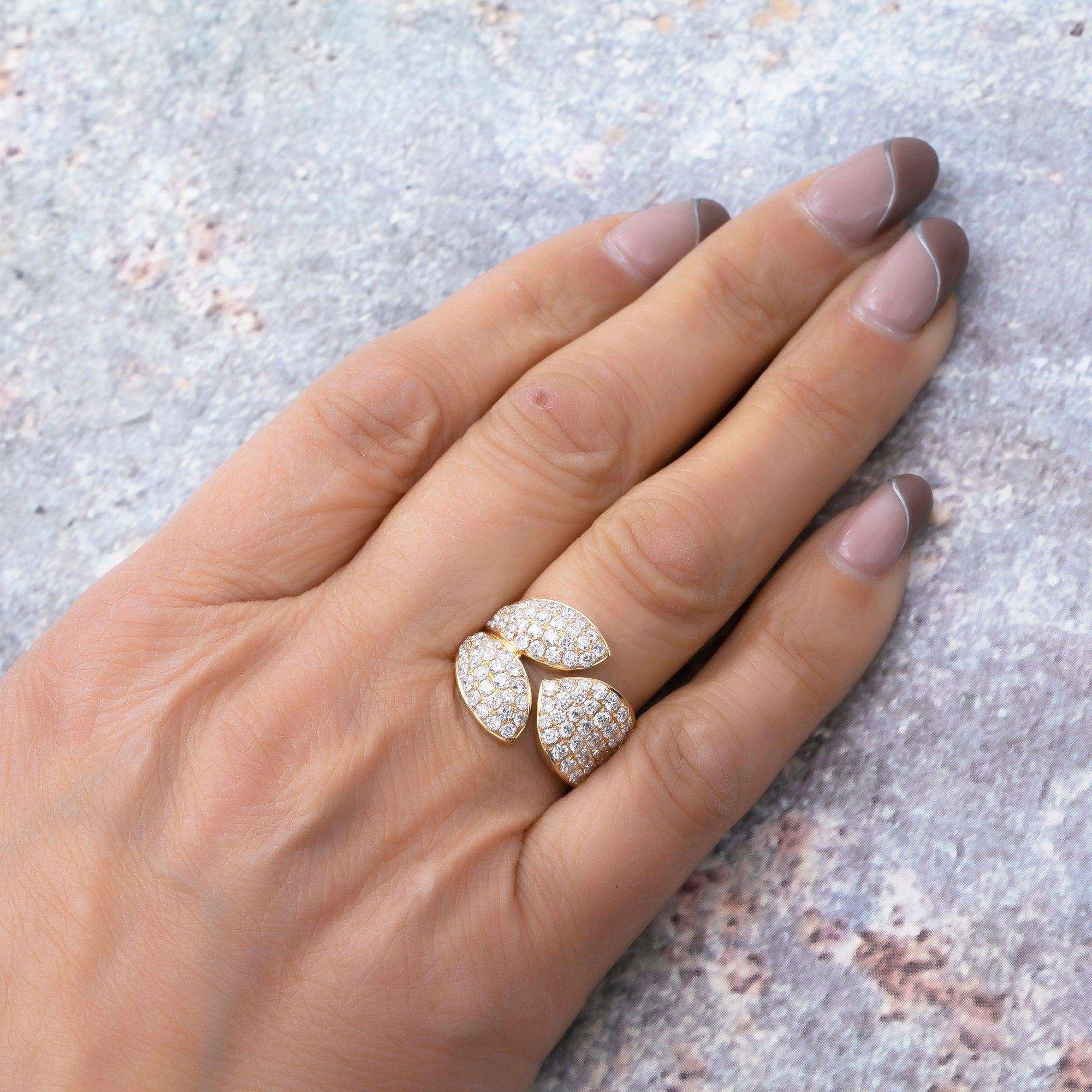 18K YELLOW GOLD LADIES RING WITH 2.00 CT DIAMONDS
