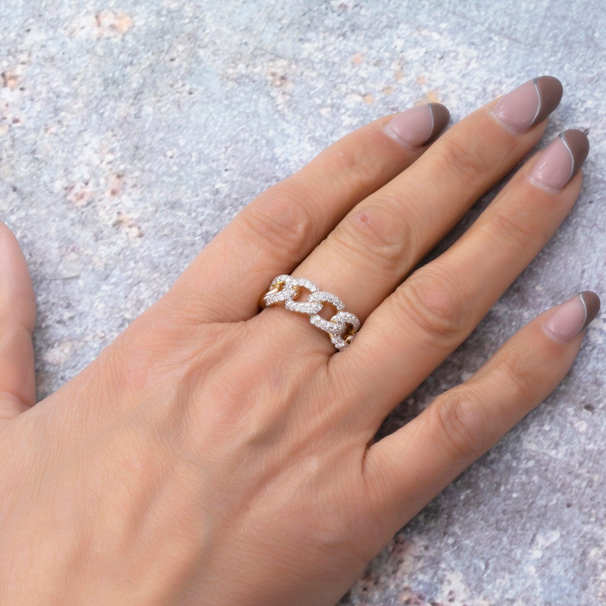 18K YELLOW GOLD LADIES RING WITH 2.01 CT DIAMONDS
