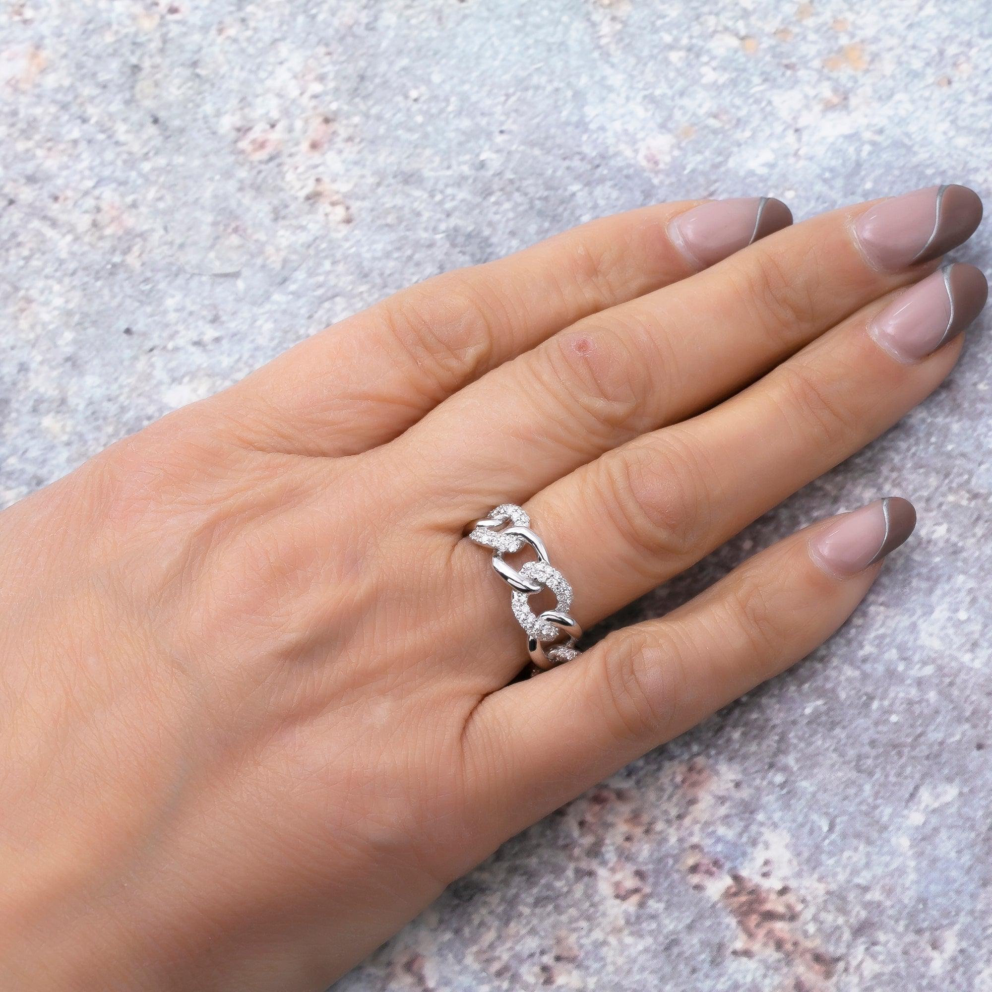 18K WHITE GOLD LADIES RING WITH 1.57 CT DIAMONDS