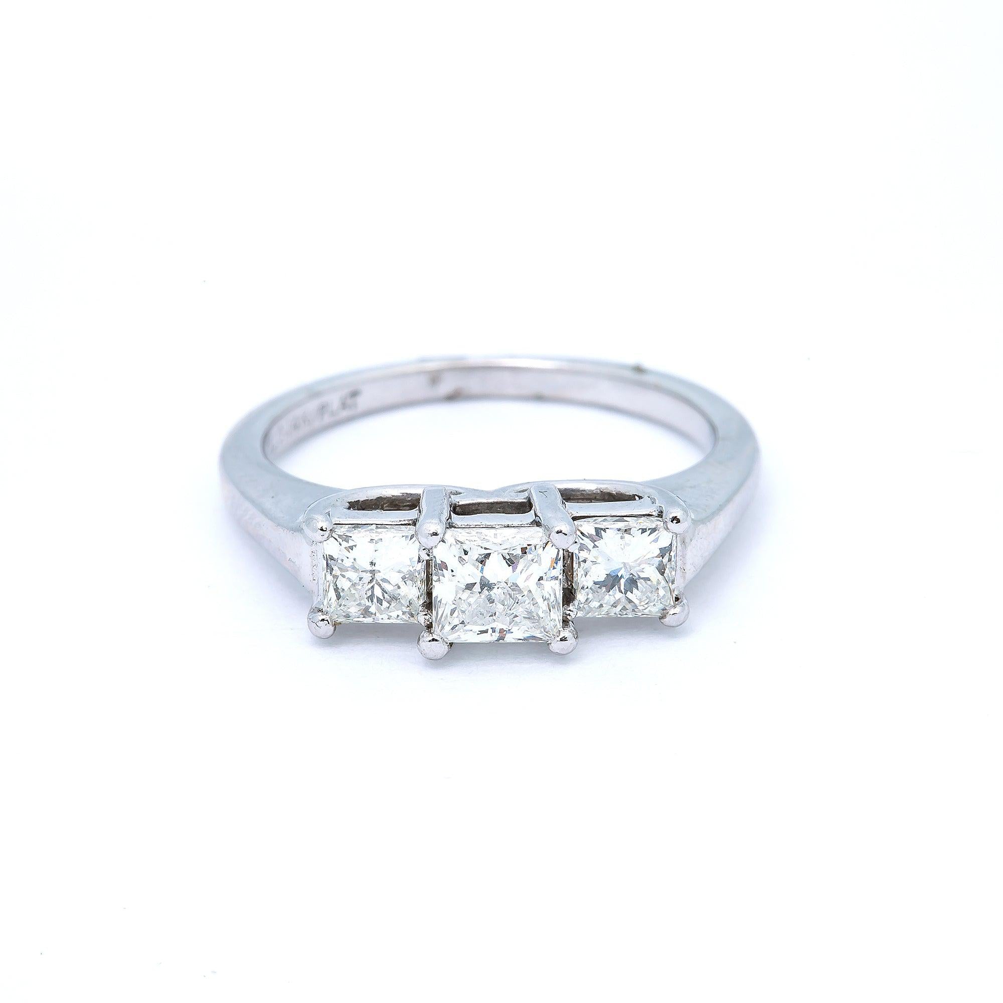 PLATINUM 3 STONE DIAMOND ENGAGEMENT RING 1.07 CT