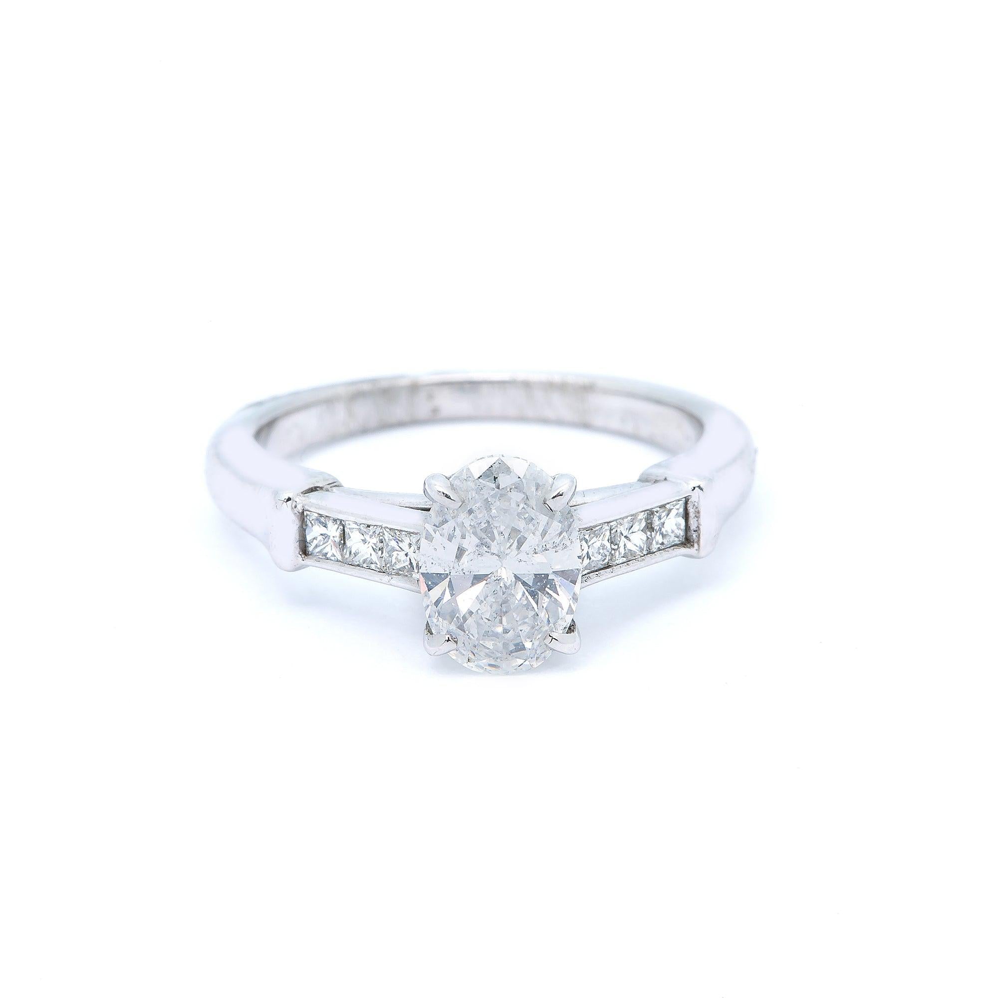 PLATINUM  LADIES ENGAGEMENT RING WITH 1.55 CT DIAMONDS