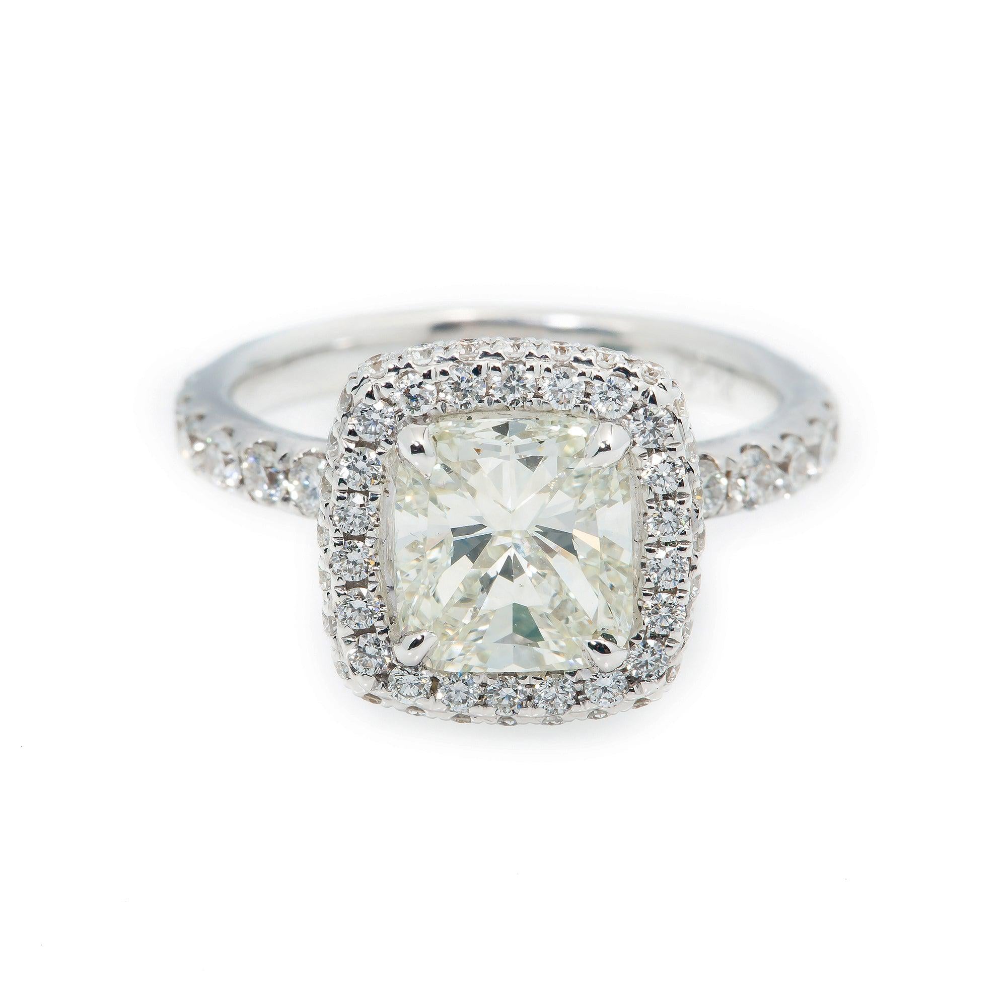 18K GOLD CUSHION CUT DIAMOND ENGAGEMENT RING 2.5 CT GIA