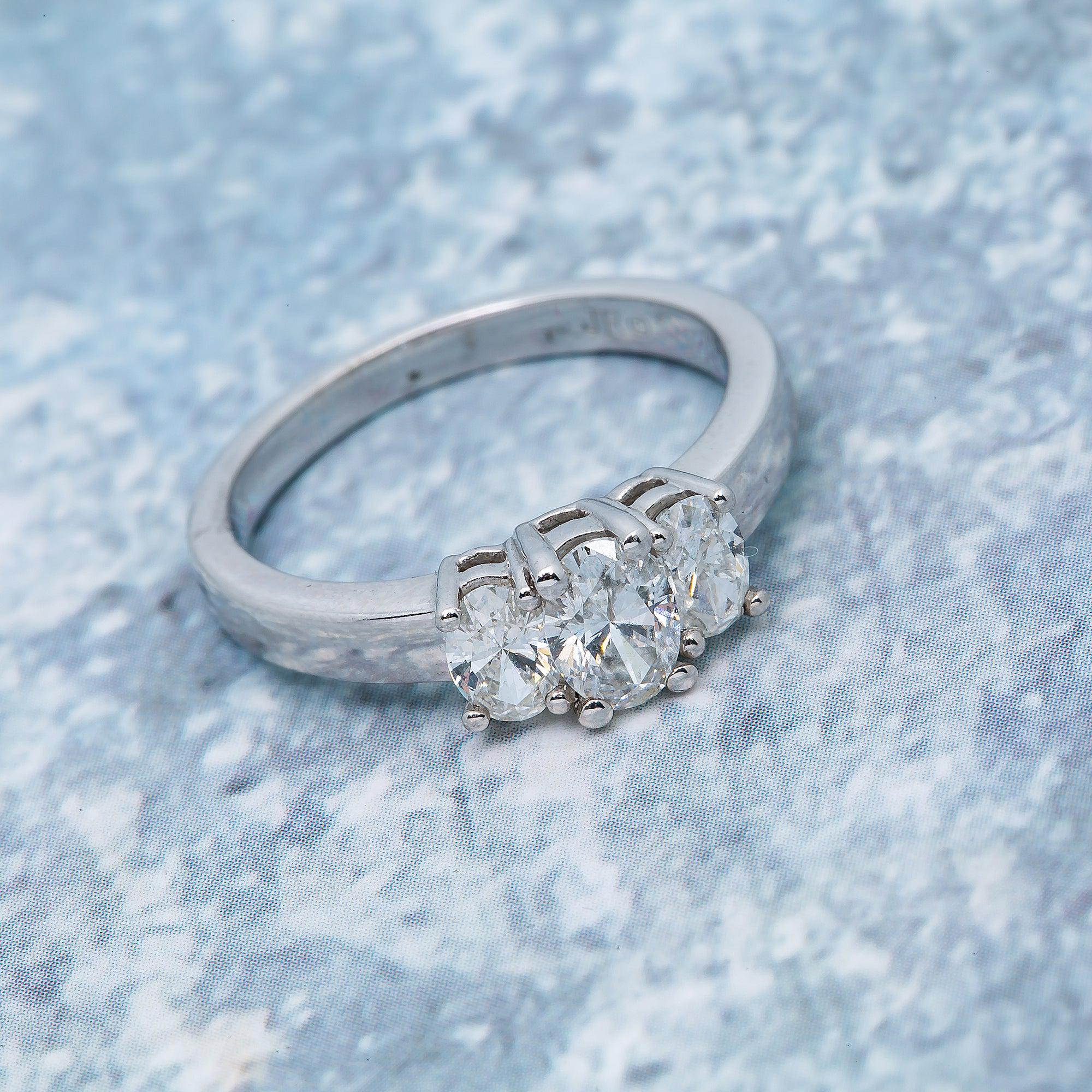 14K WHITE GOLD 3 STONE OVAL ENGAGEMENT RING 0.98 CT