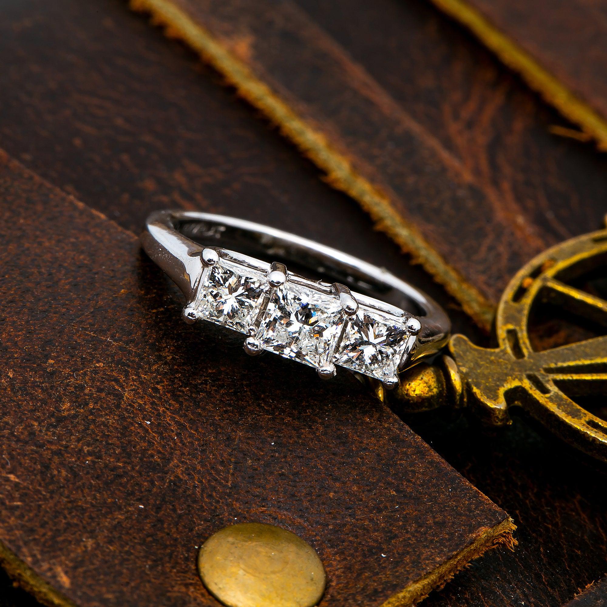 PLATINUM 3 STONE DIAMOND ENGAGEMENT RING 1.07 CT