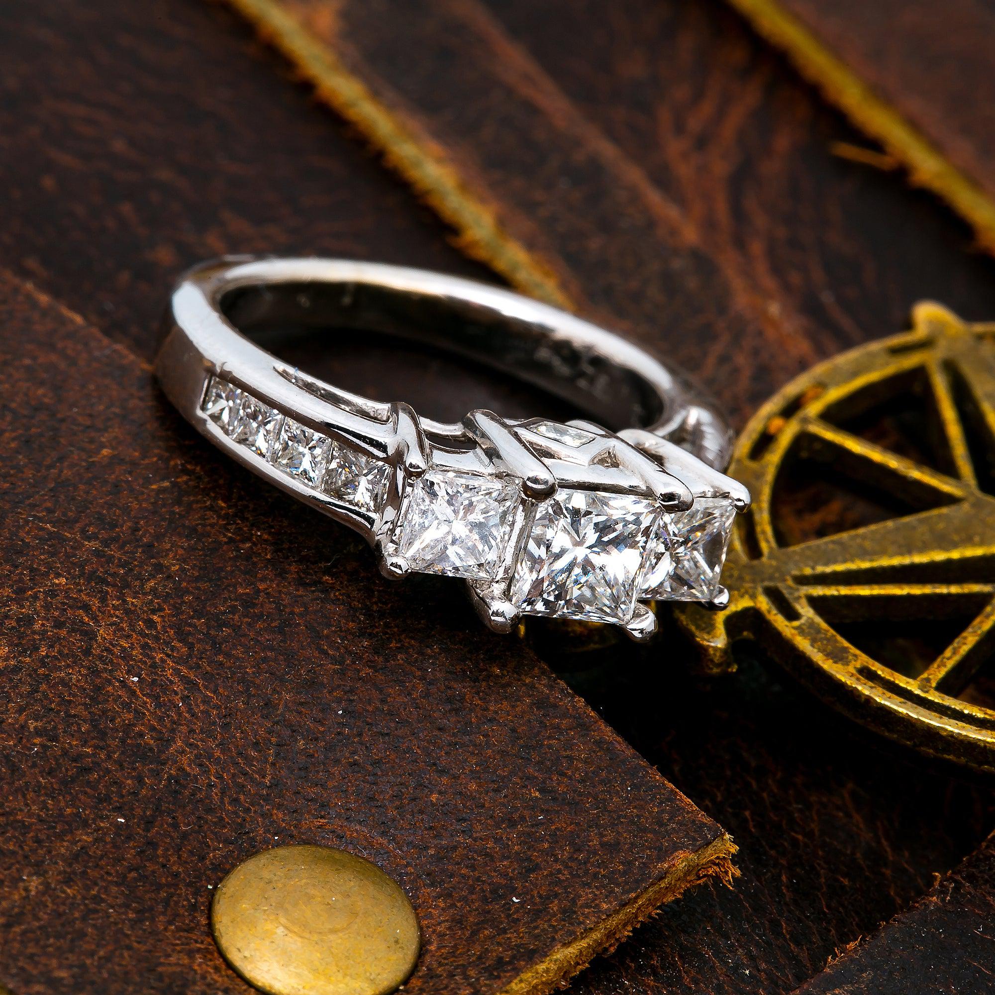 14K WHITE GOLD 3 STONE DIAMOND ENGAGEMENT RING 2.01 CT