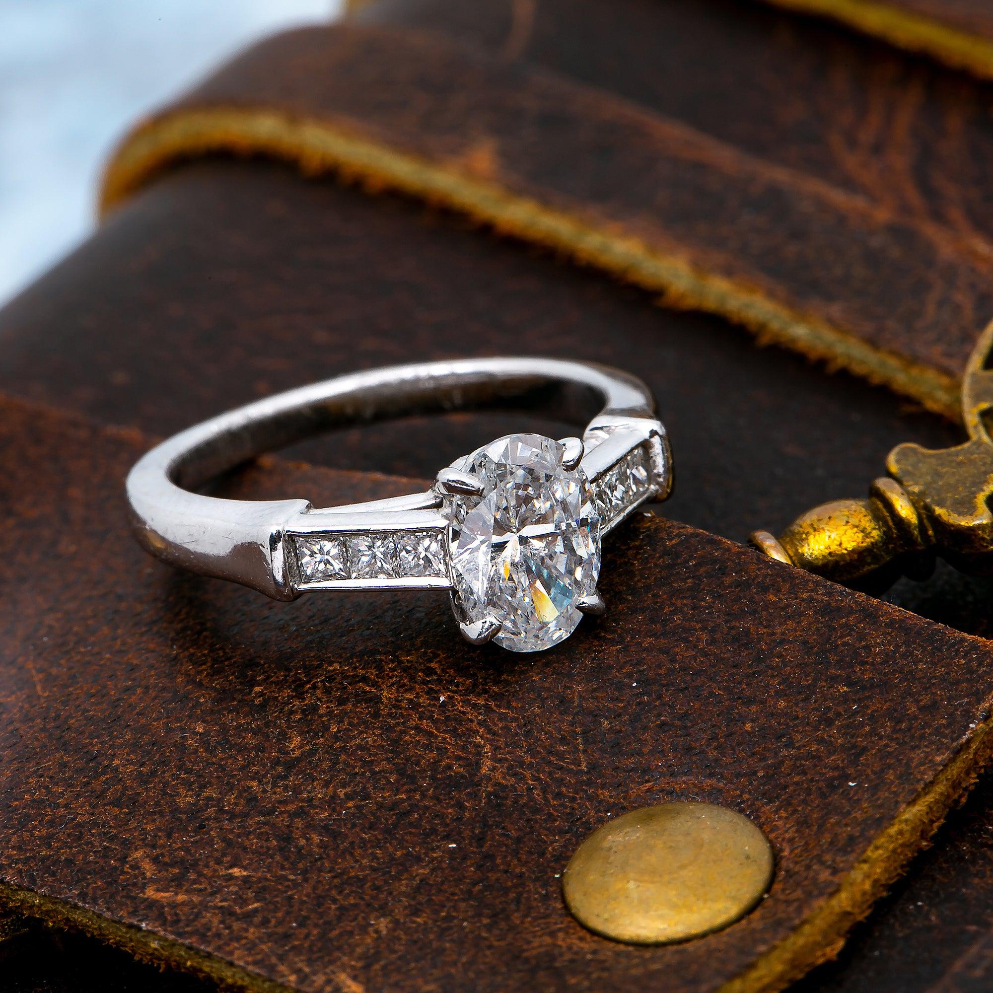 PLATINUM  LADIES ENGAGEMENT RING WITH 1.55 CT DIAMONDS