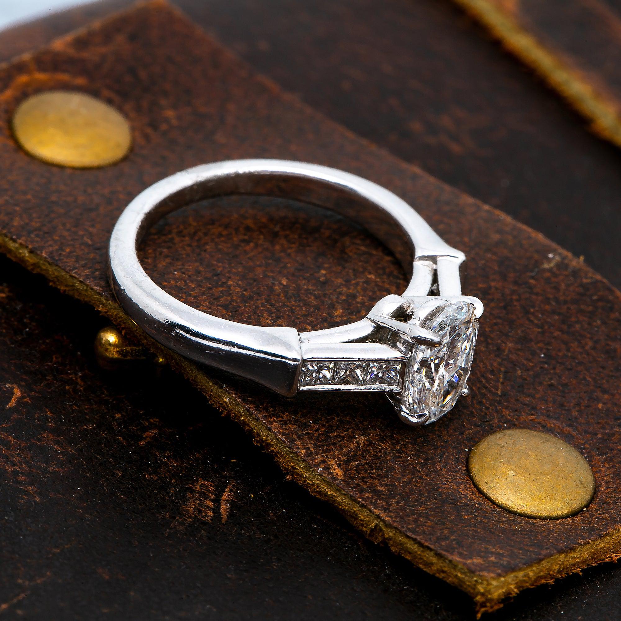 PLATINUM  LADIES ENGAGEMENT RING WITH 1.55 CT DIAMONDS