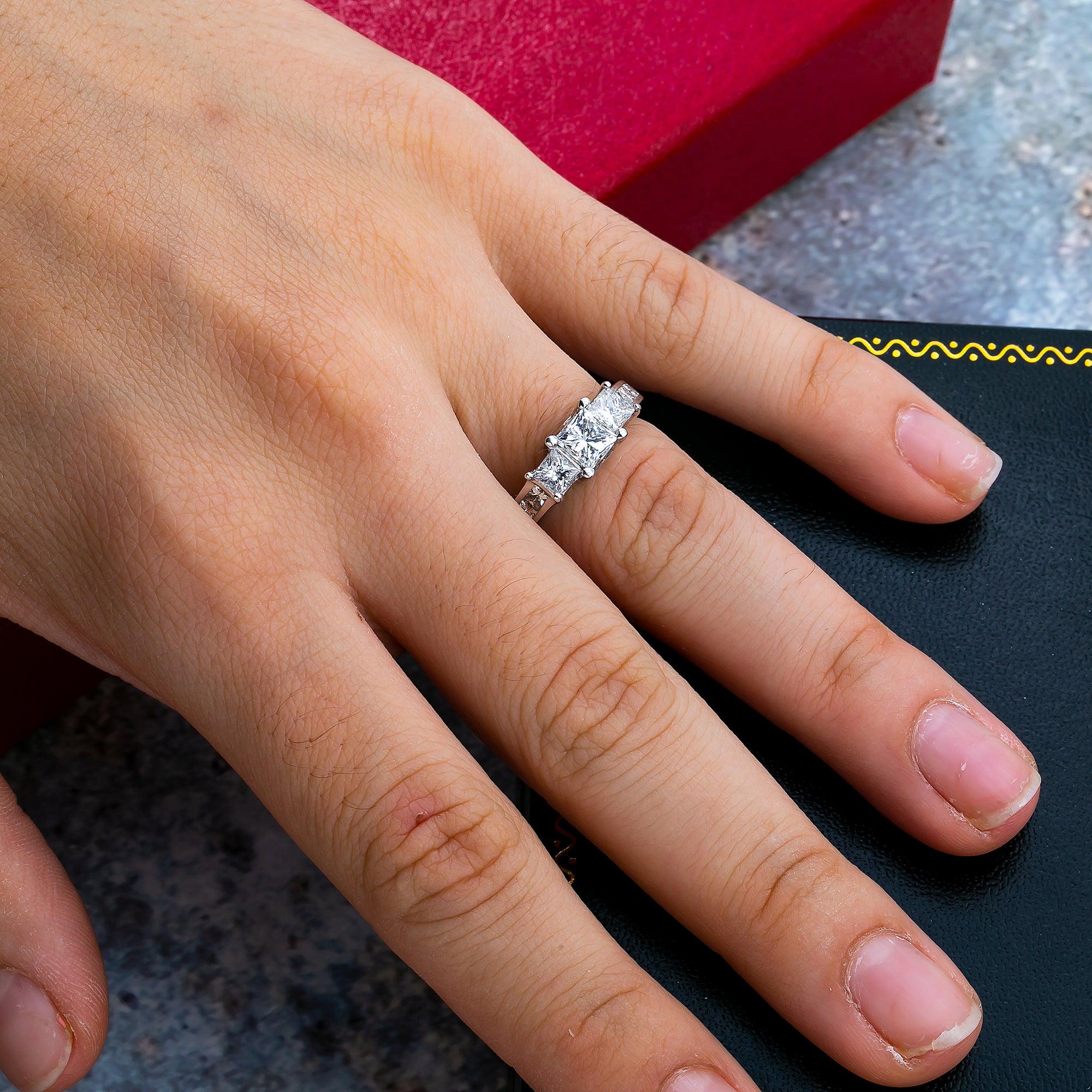 14K WHITE GOLD 3 STONE DIAMOND ENGAGEMENT RING 2.01 CT