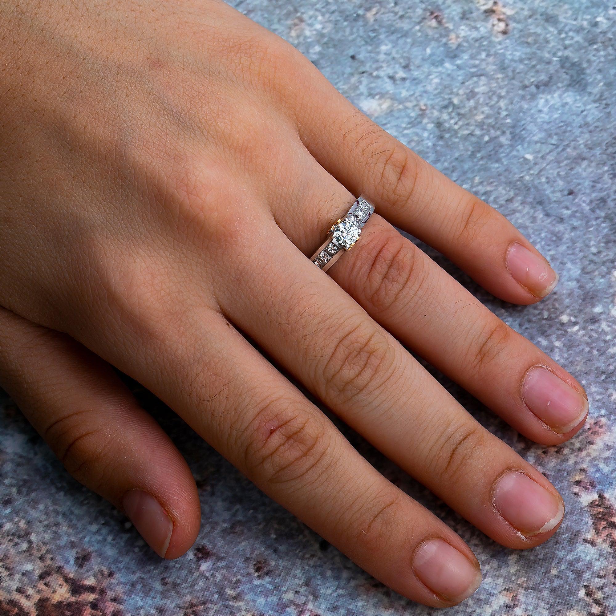 14K WHITE GOLD LADIES ENGAGEMENT RING WITH 1.03 CT DIAMONDS