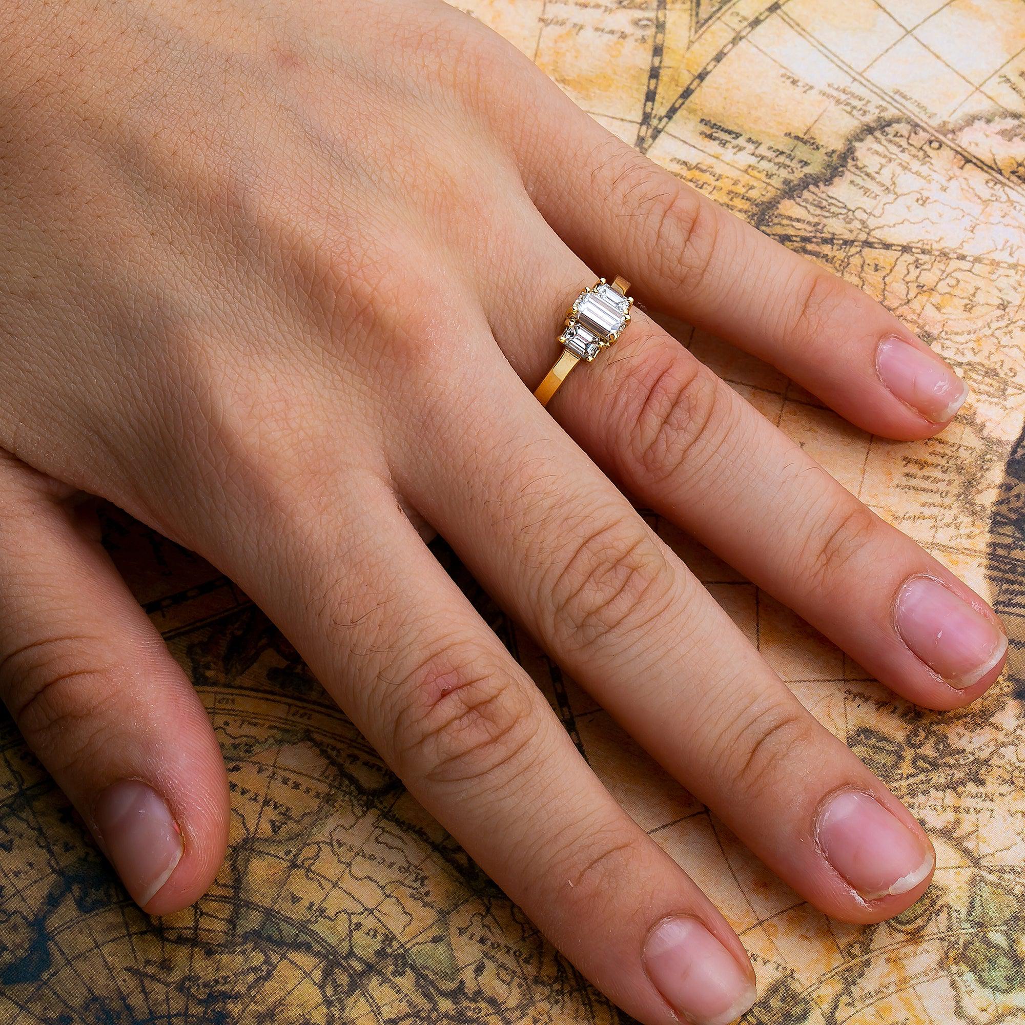 14K YELLOW GOLD LADIES ENGAGEMENT RING WITH 1.30 CT DIAMONDS