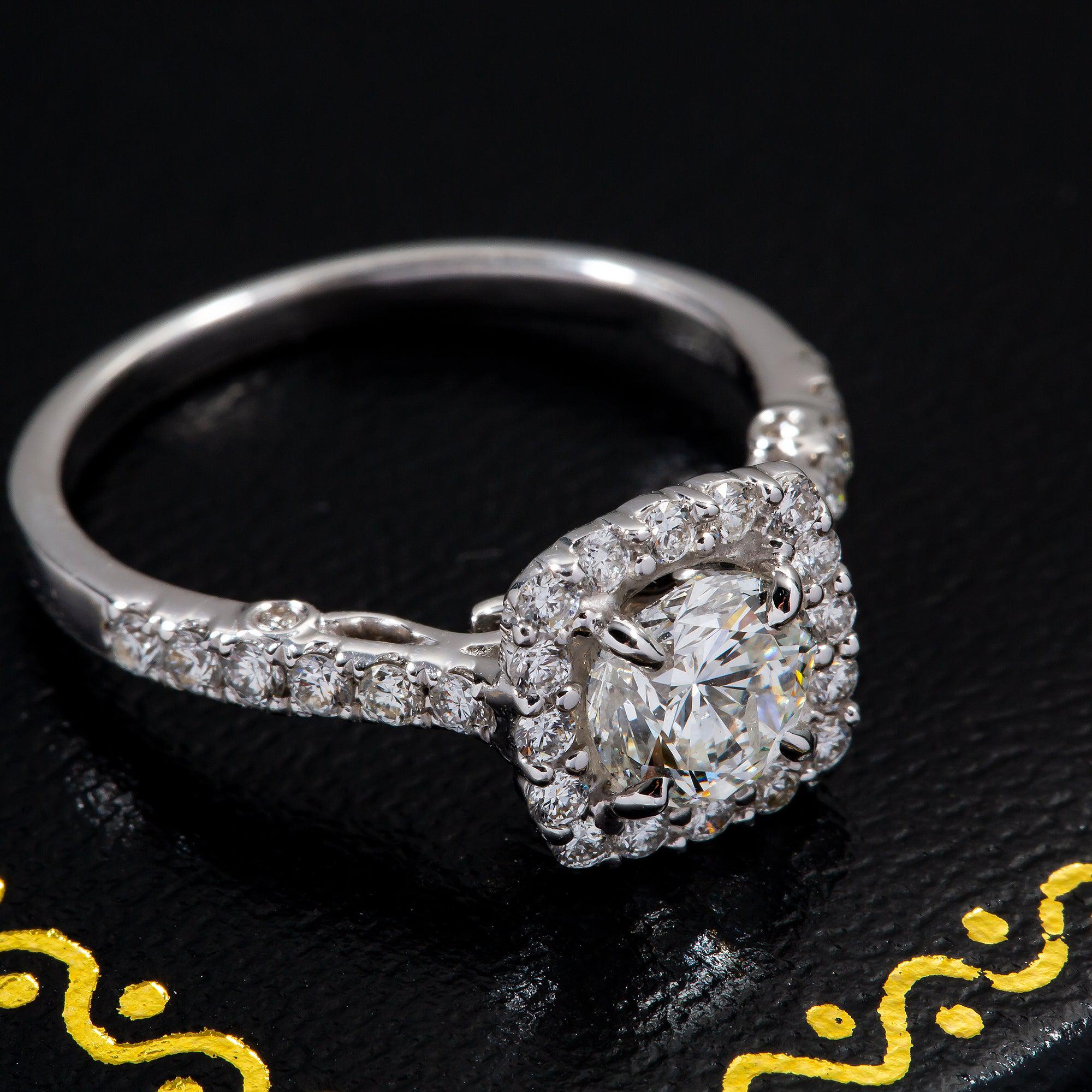 18K GOLD ROUND DIAMOND ENGAGEMENT RING 0.90 CT GIA