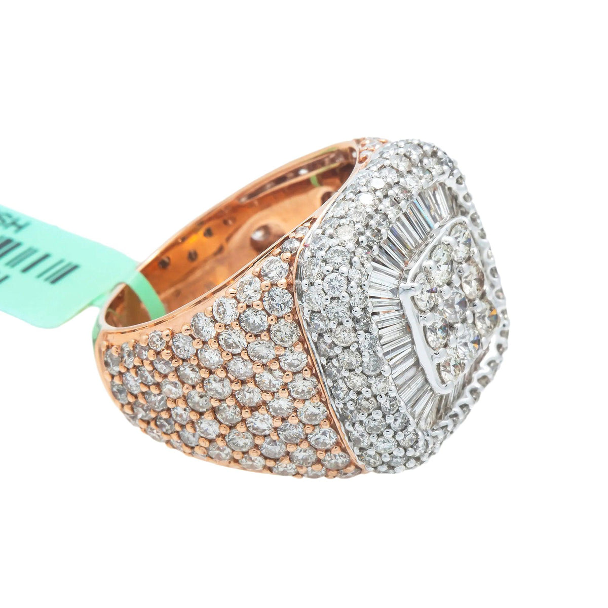 10K GOLD BAGUETTE AND ROUND CLUSTER DIAMOND RING 7.00 CT
