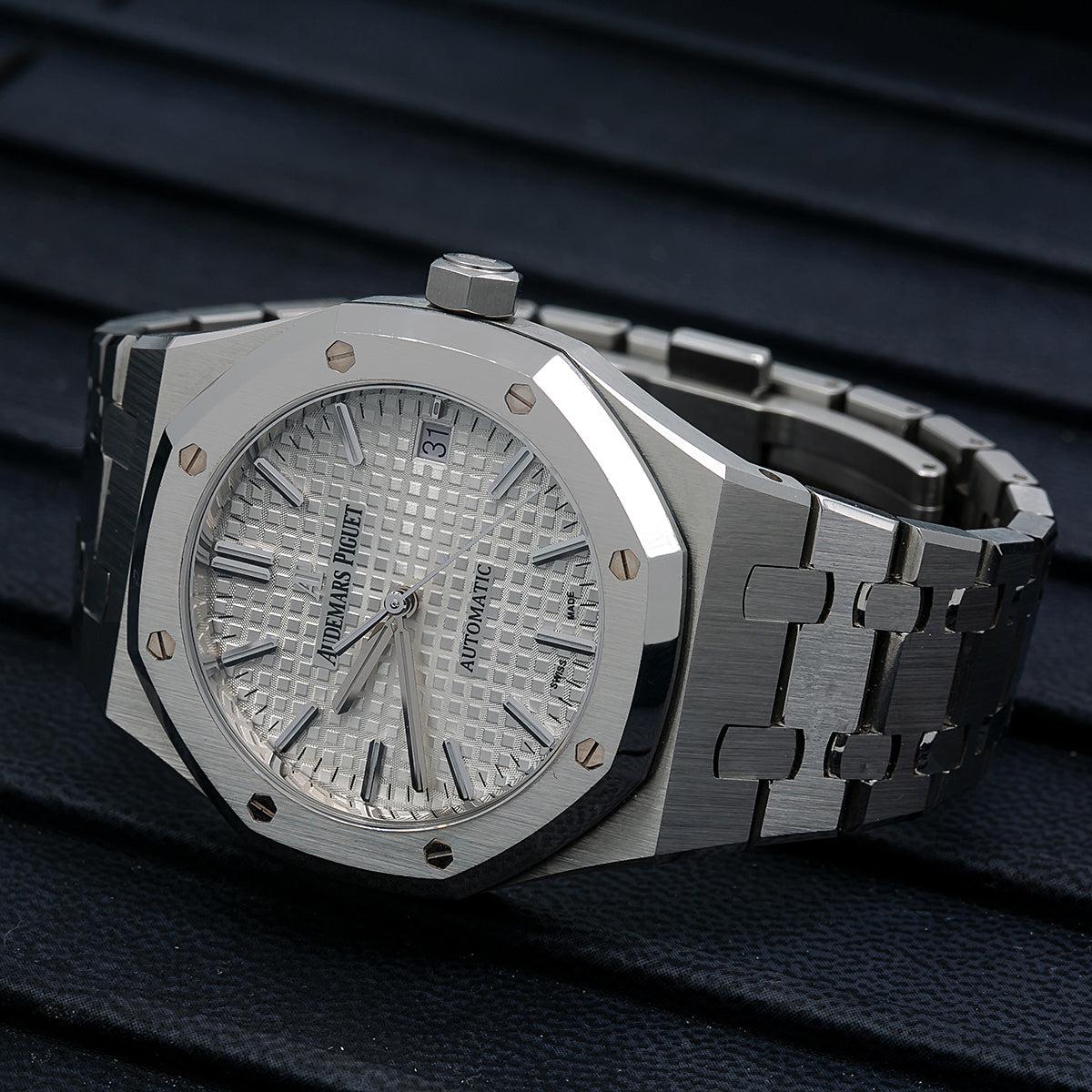 Audemars Piguet Royal Oak Selfwinding 37MM 15450ST.OO.1256ST.01 Silver Dial Stainless Steel Bezel Stainless Steel Bracelet
