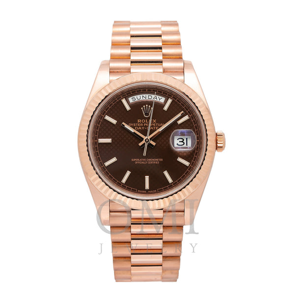 ROLEX DAY-DATE 228235 40MM CHOCOLATE MOTIF DIAL WITH ROSE GOLD PRESIDENT BRACELET