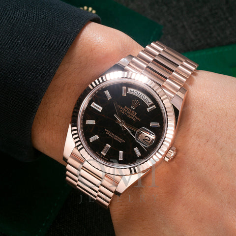 Rolex Day Date 228235 40MM Eisenkiesel Baguette Diamond Dial With Rose Gold Presidential Bracelet