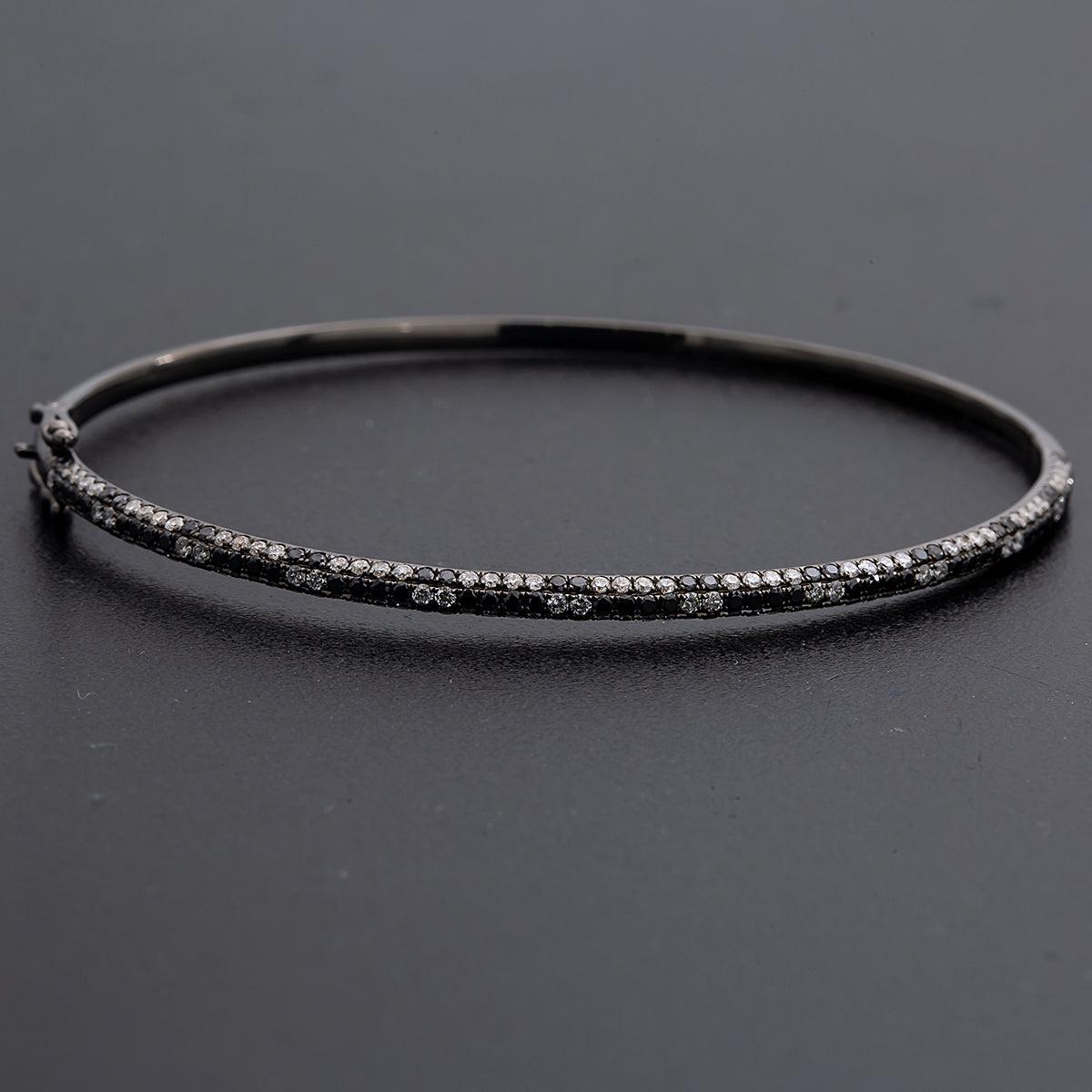 18K White Gold NBG0458-BL 2.5" Women's Bracelet With 1.81 CT Diamonds