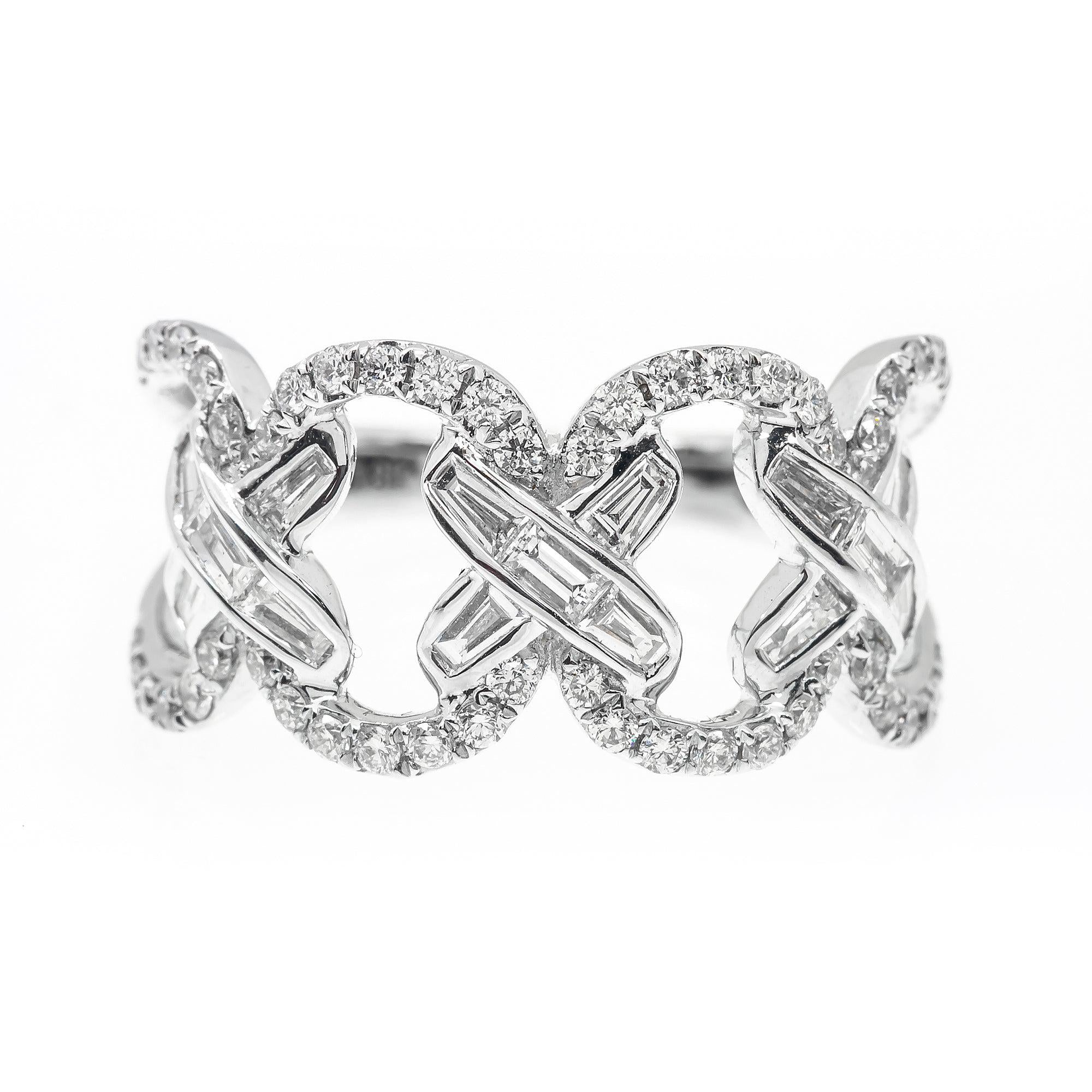 LADIES 14K WHITE GOLD COCKTAIL RING WITH 0.83CT DIAMONDS