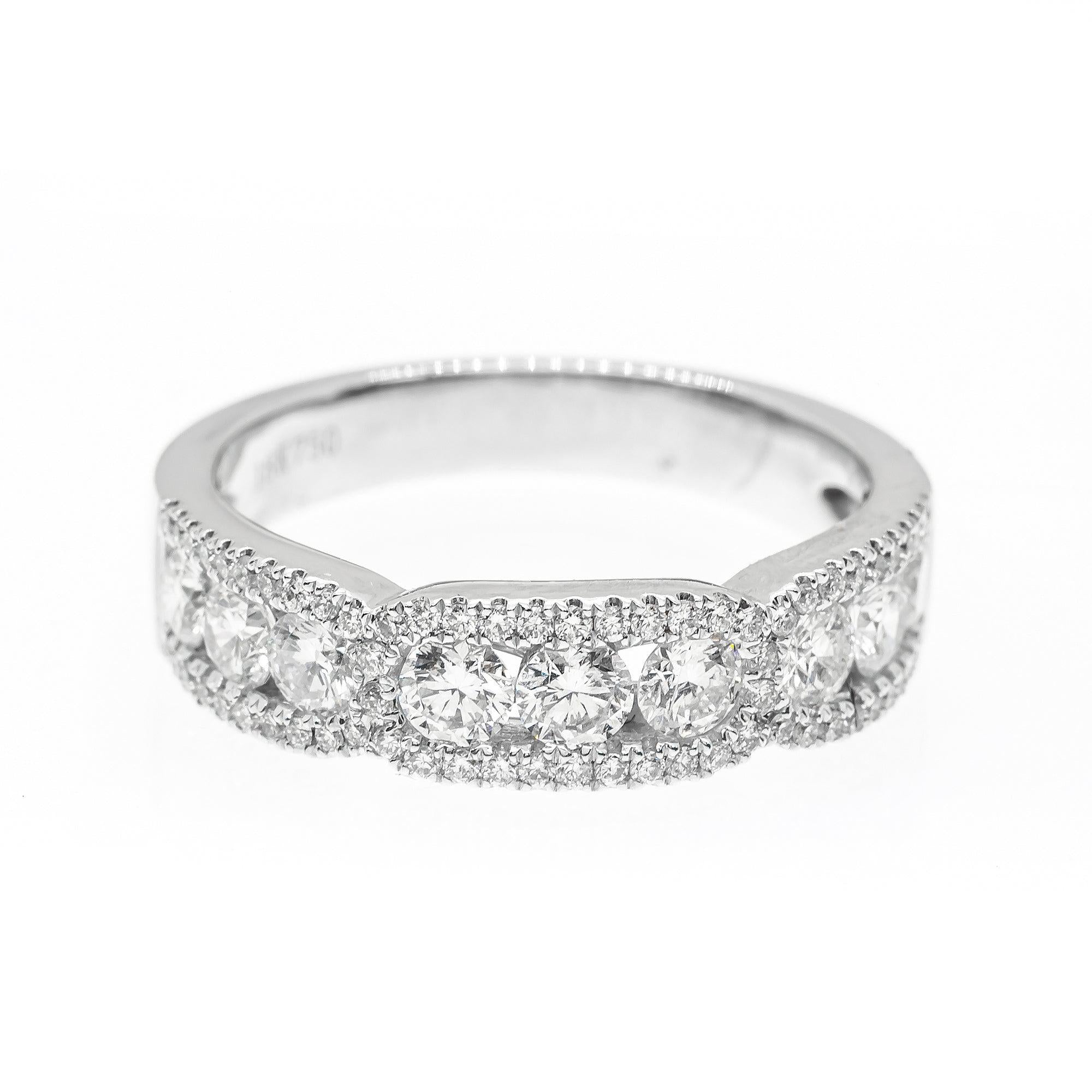 LADIES 18K WHITE GOLD BAND WITH ROUND CUT DIAMONDS 1.18CT