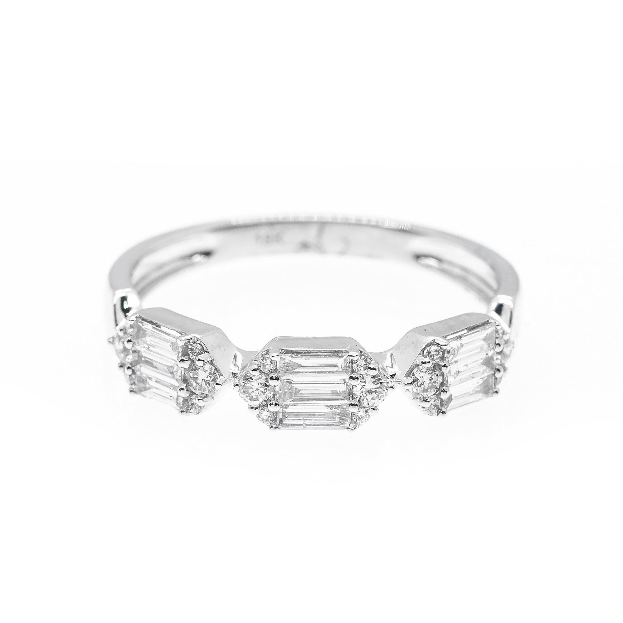LADIES 18K WHITE GOLD DIAMOND BAND WITH ROUND AND BAGUETTE DIAMONDS
