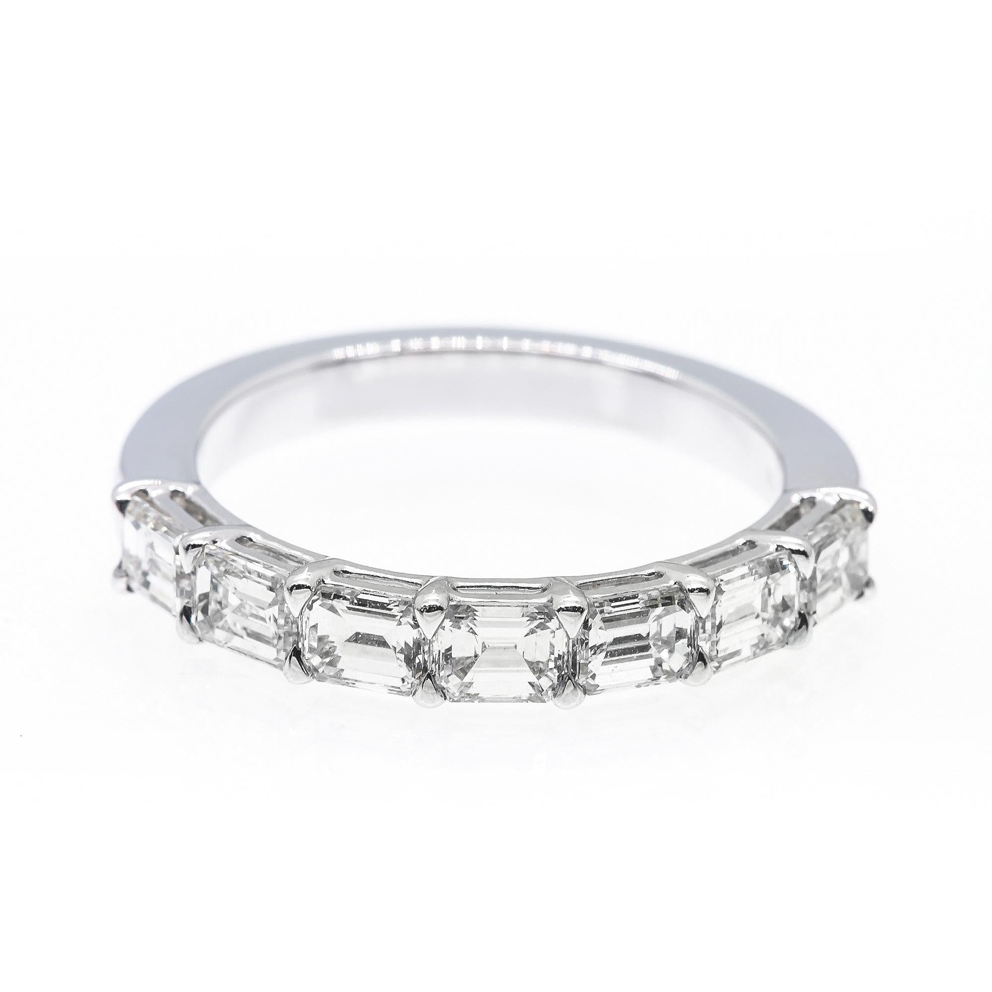 LADIES 18K WHITE GOLD DIAMOND BAND WITH BAGUETTE DIAMONDS