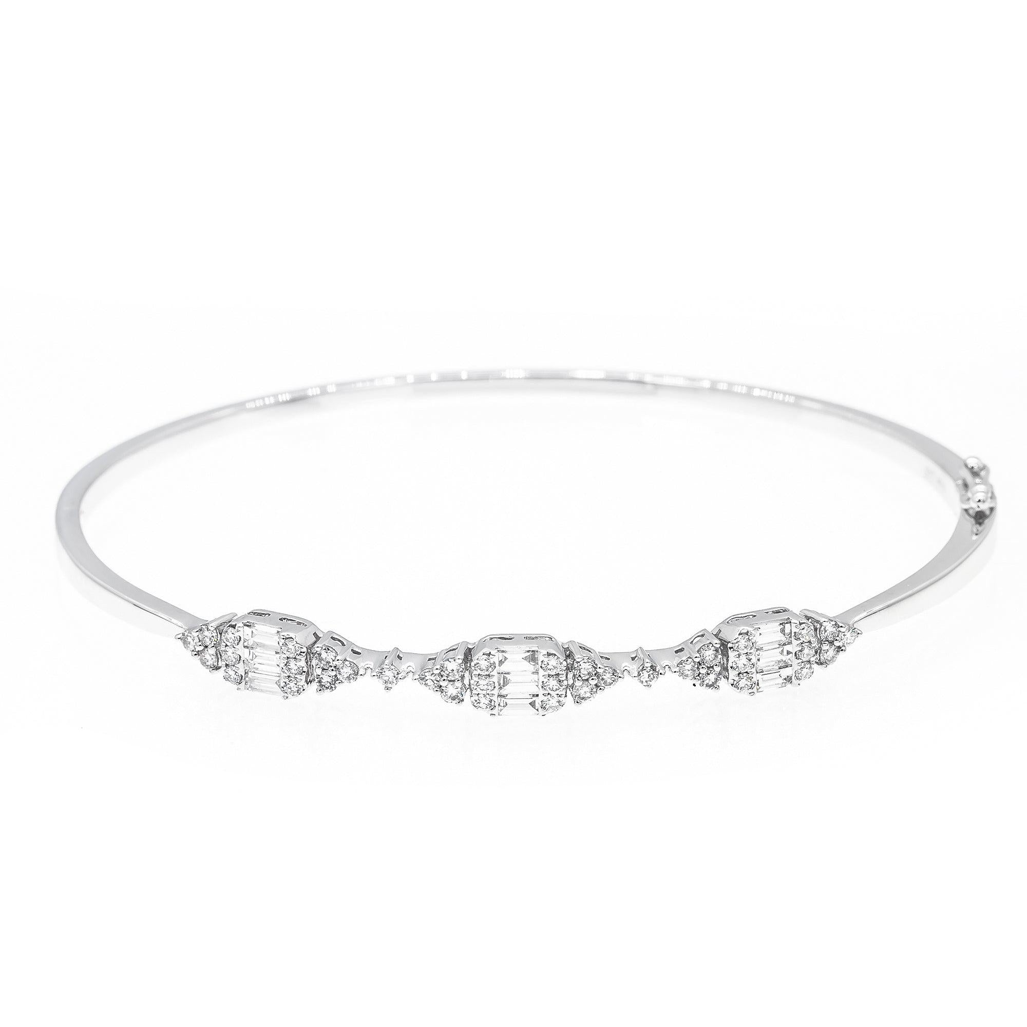 LADIES 18K WHITE GOLD GEOMETRIC BANGLE WITH ROUND AND BAGUETTE DIAMONDS