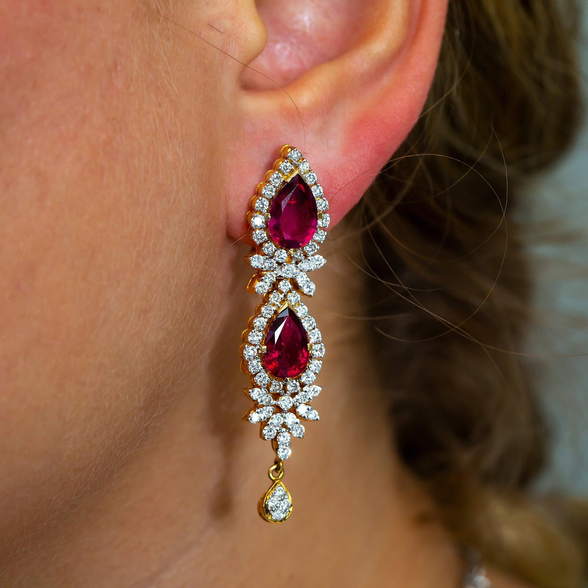 18K Yellow Gold  Tears Shaped Ladies Earrings With White Diamonds and Red Stone