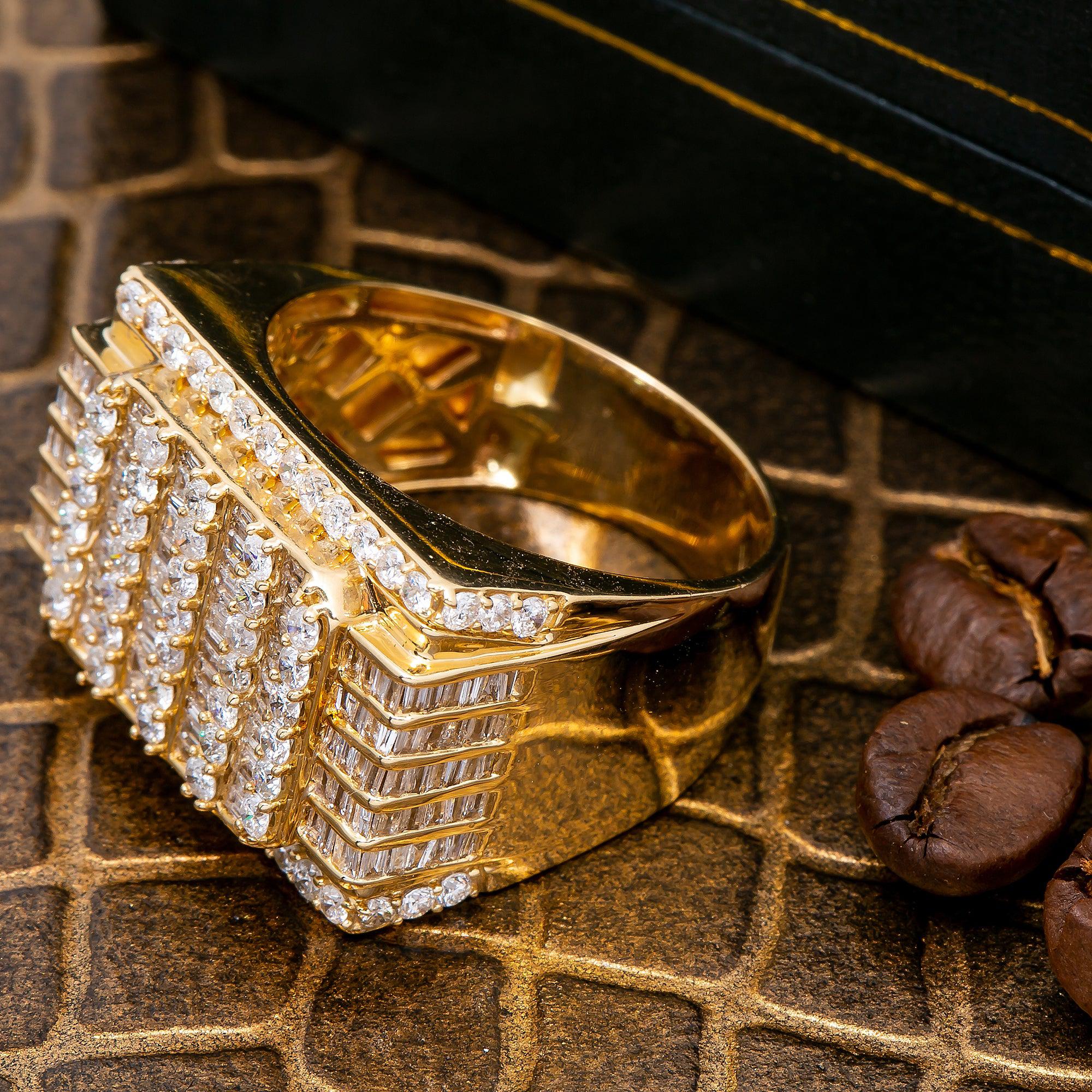 14K YELLOW GOLD RING WITH 2.60 CT  DIAMONDS