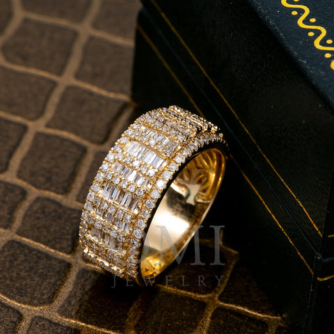 14K YELLOW GOLD RING WITH 1.07 CT BAGUETTE DIAMONDS