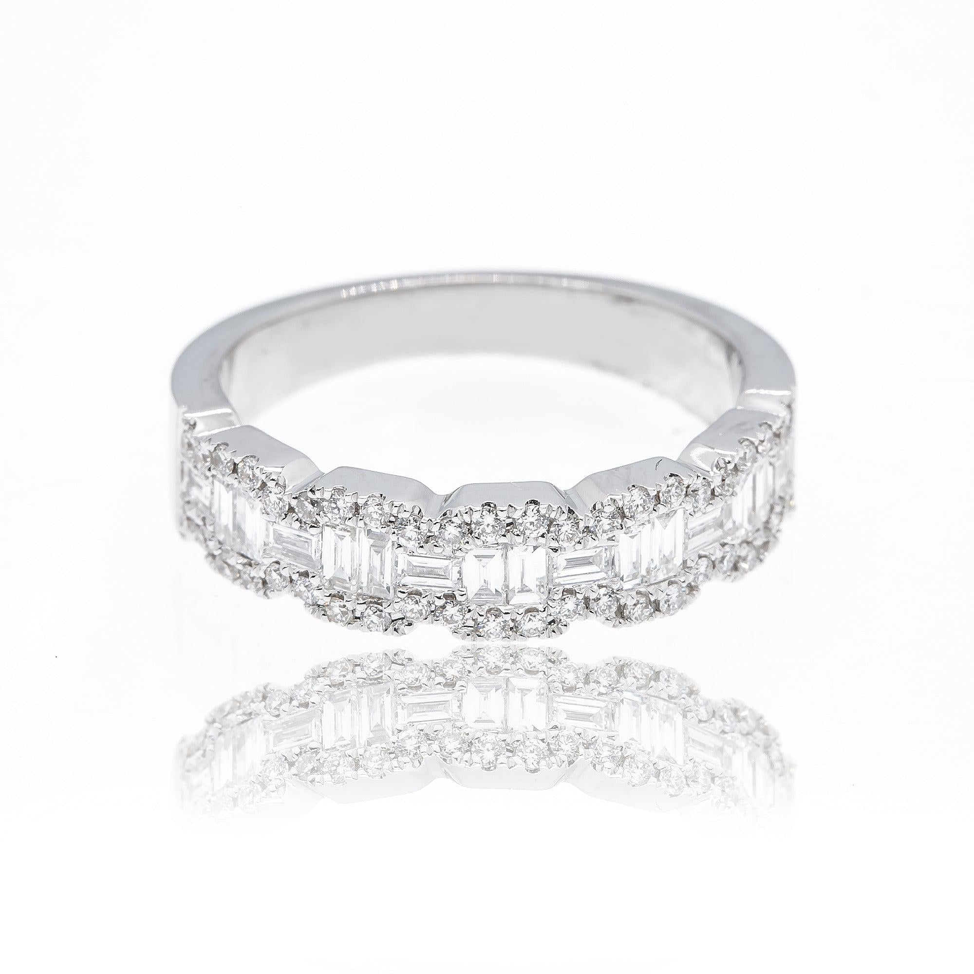 18K White Gold Ladies Ring with 0.43 CT Diamonds