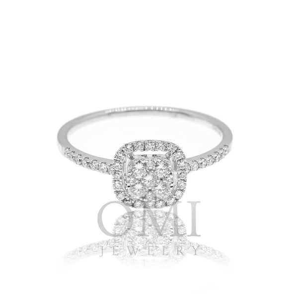 18K White Gold Ladies Ring with 0.5 CT Diamonds